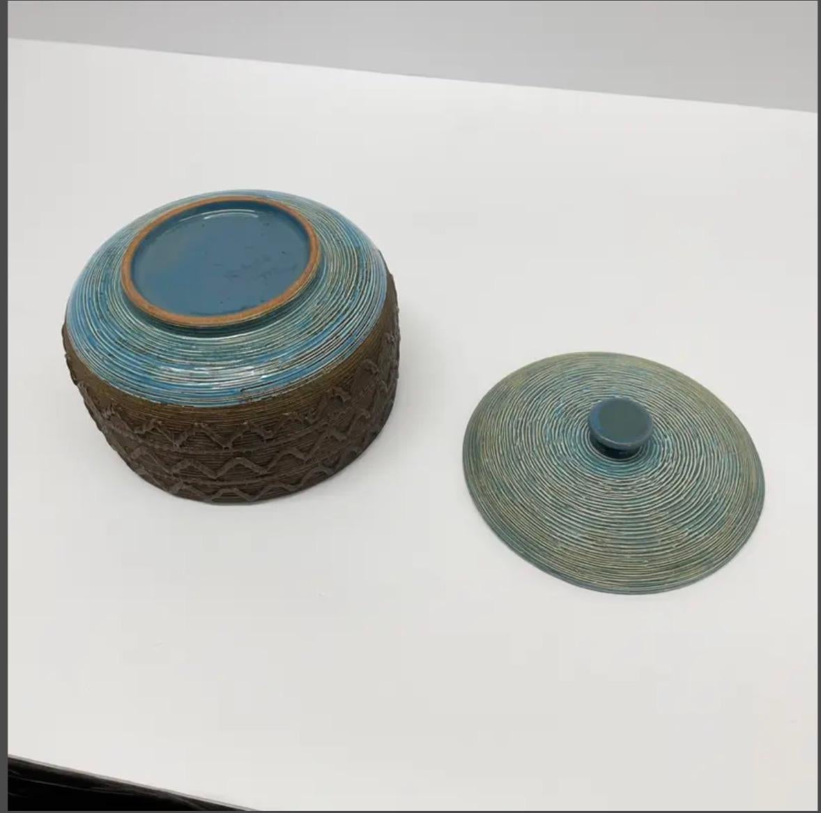1950 Aldo Londi Bitossi Cuenco de cerámica azul Rímini con tapa mediados del siglo XX en venta