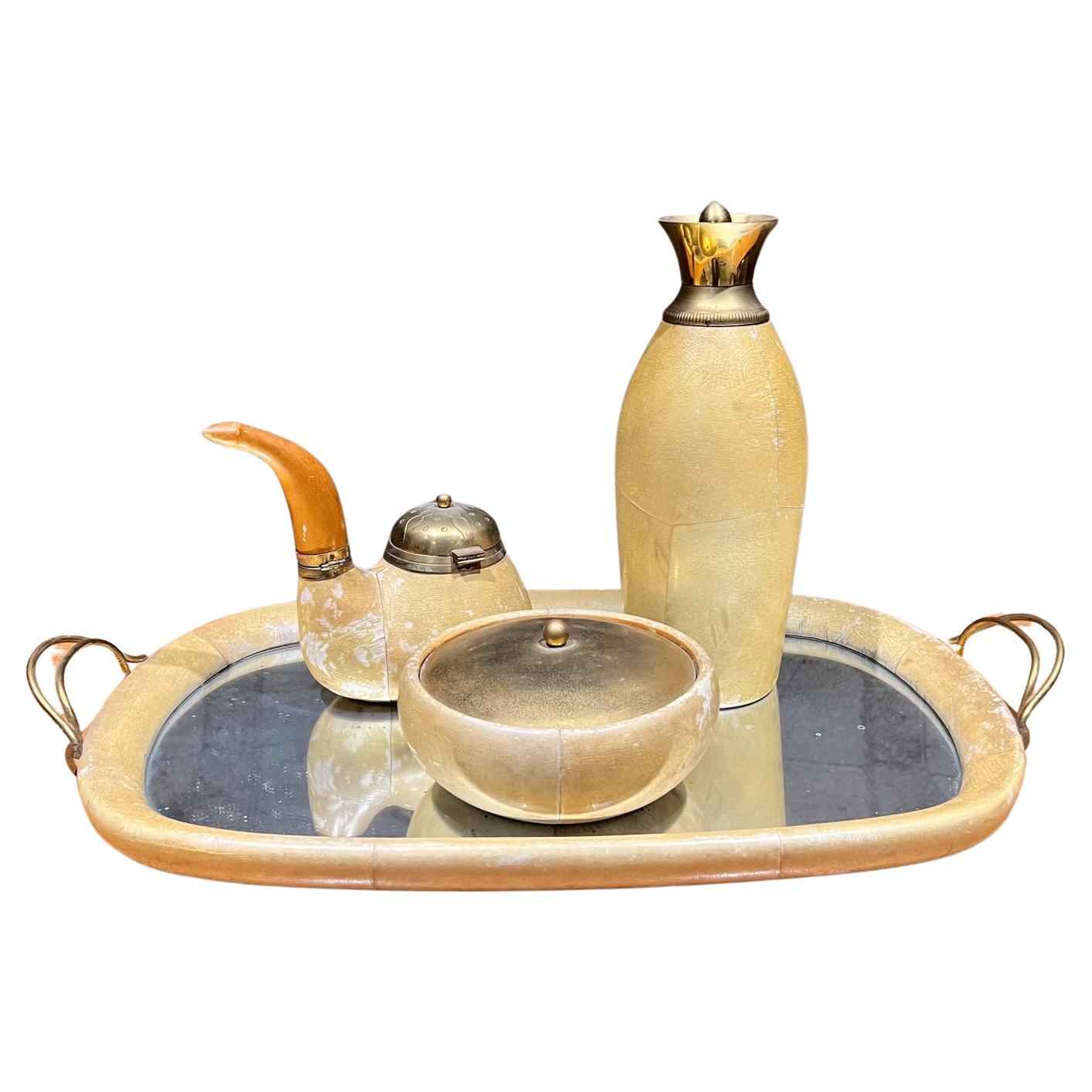 Set di utensili da bar in ottone e pelle di capra laccata di Aldo Tura del 1950