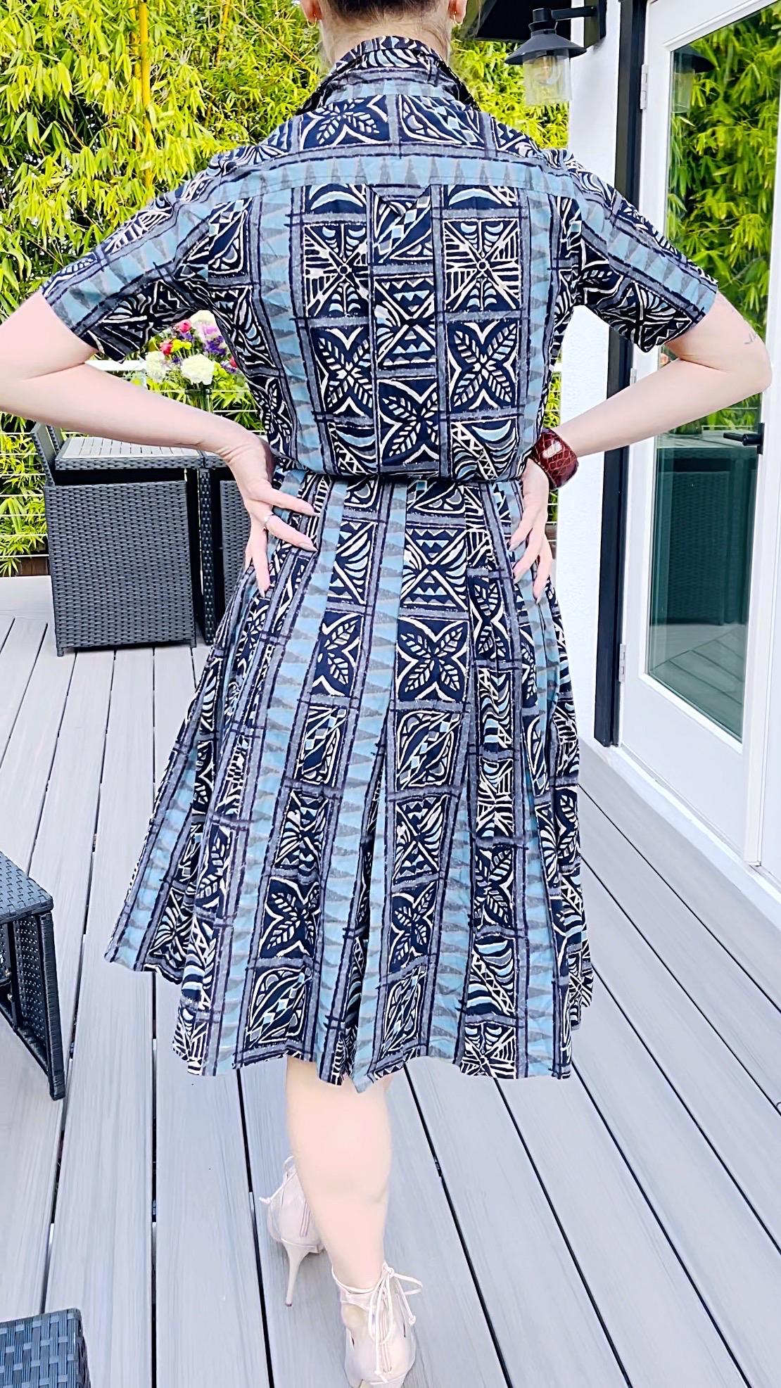 1950s Alfred Shaheen Surf n’ Sand Hand Printed Vintage Blue Cotton 50s Dress For Sale 2
