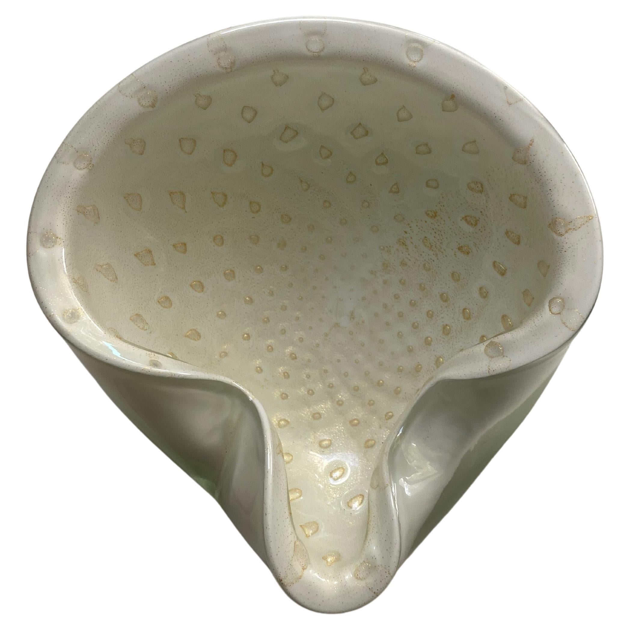 1950s Alfredo Barbini Murano White Gold Flecks Italian Art Glass Decorative Bowl
