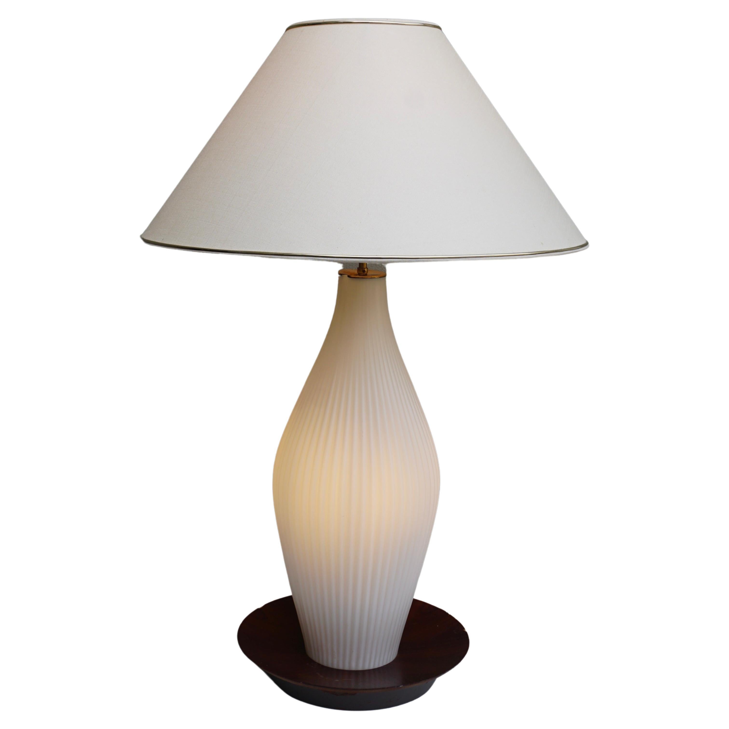 Mid-Century Modern 1950s Alfredo Barbini Style Ribbed Glass Lamp For Sale