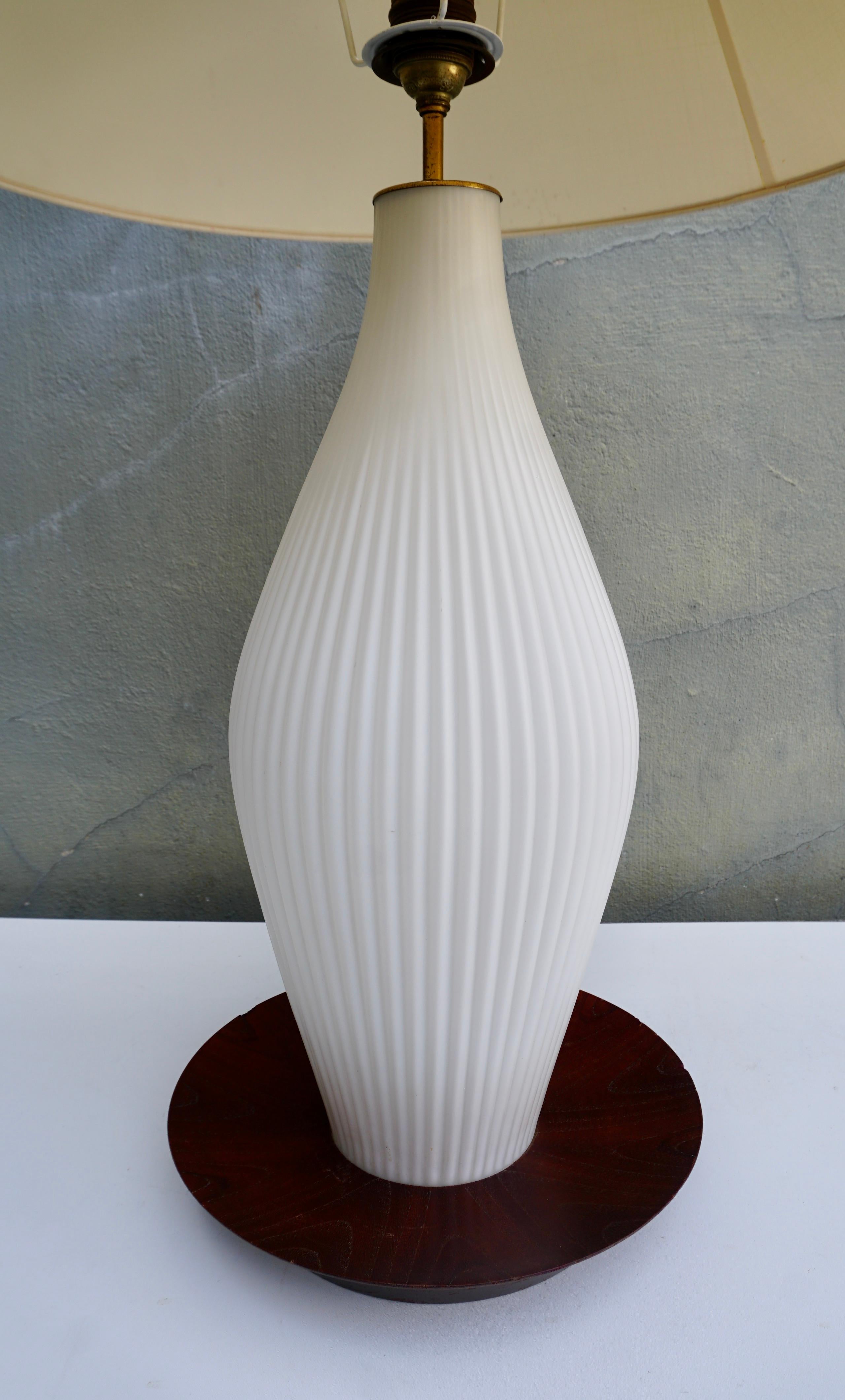 1950s Alfredo Barbini Style Ribbed Glass Lamp For Sale 2