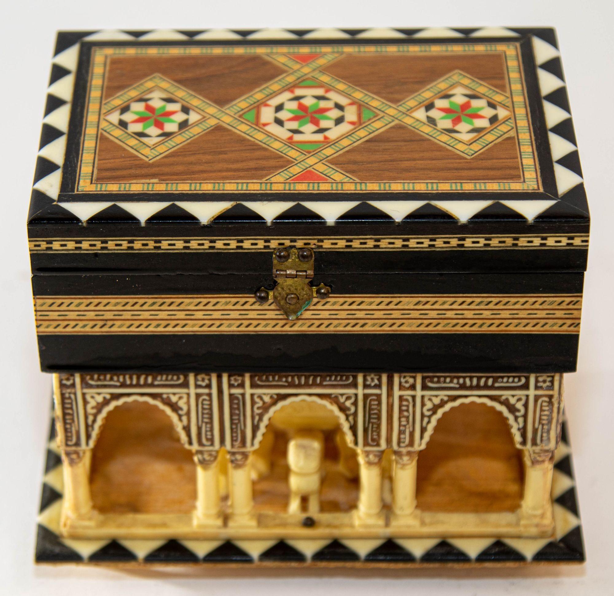 Hand-Crafted 1950s Alhambra Palace Granada Spain Handmade Footed Moorish Music Box