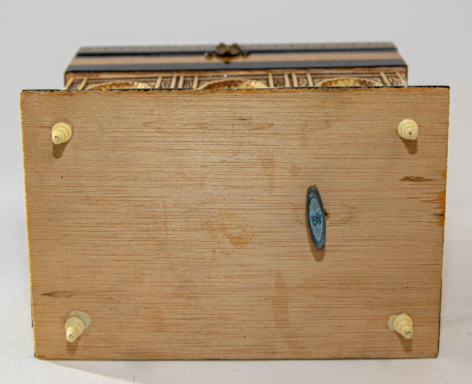 1950s Alhambra Palace Granada Spain Handmade Footed Moorish Music Box 1