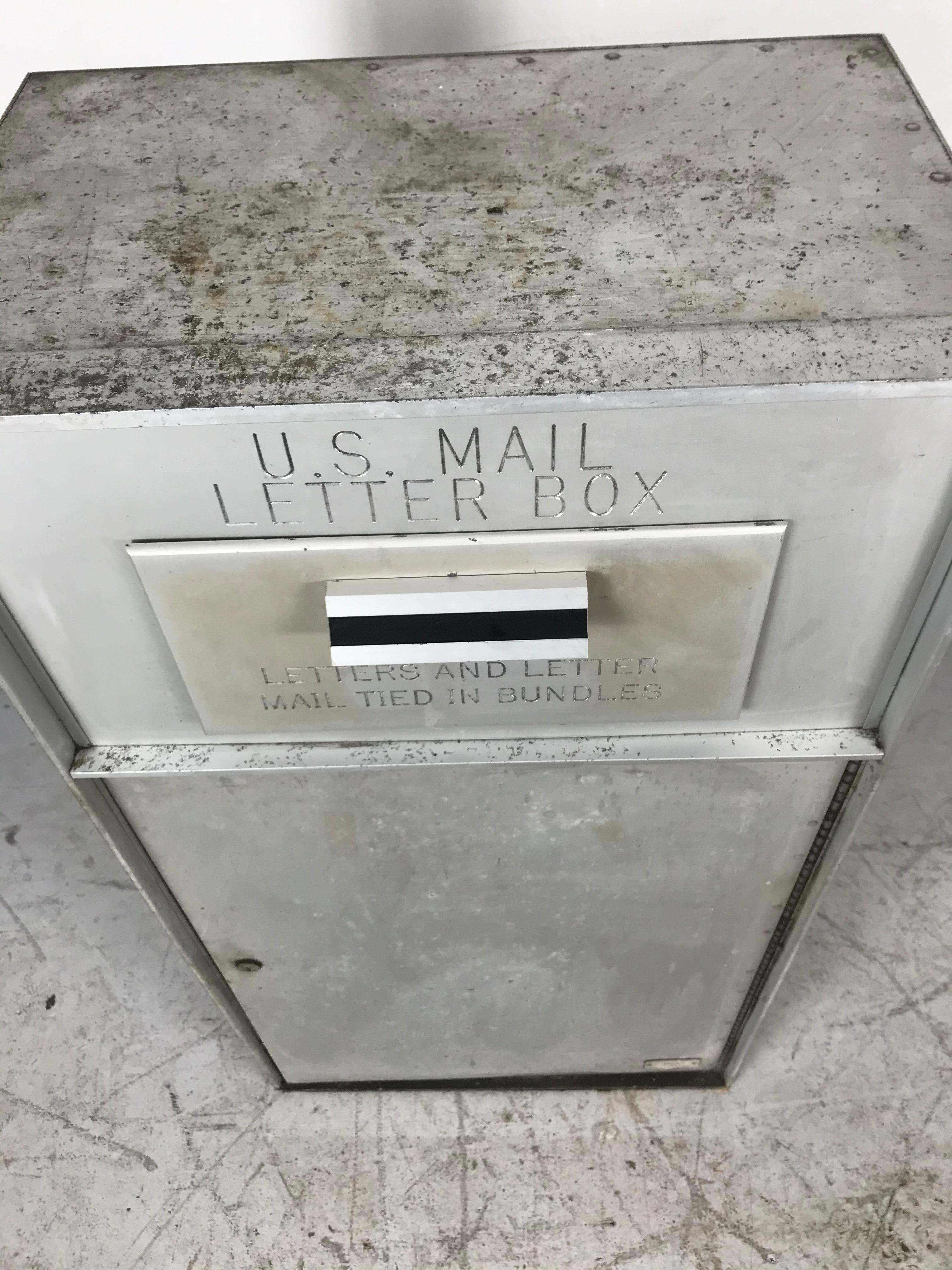 1950s all aluminum United States mail letter box, manufactured by Bommer Industries, simple Classic design, would make an amazing piggy bank, pull down handle door, mail slot, large keyed lower door.
