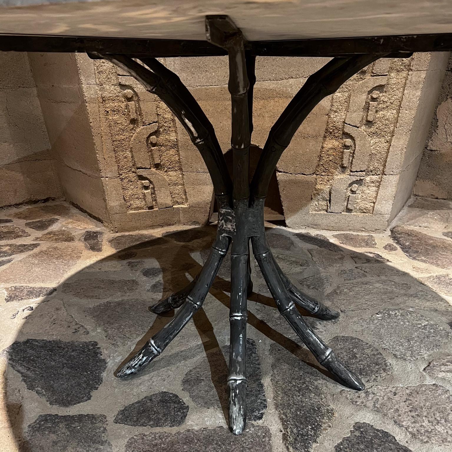 Mesa de comedor 1950 de mármol imitación bambú México en venta 3