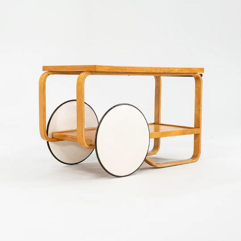 Moderne Chariot à thé 901 des années 1950 d'Alvar et Aino Aalto+Aalto pour Artek en bouleau avec carreaux de céramique en vente