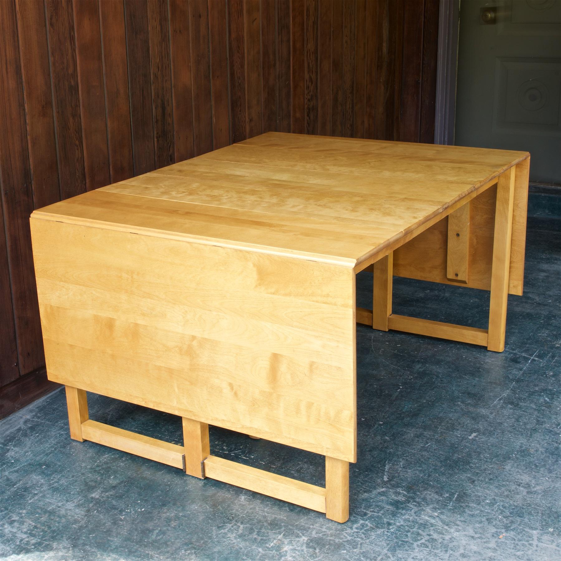 Mid-Century Modern Table de salle à manger américaine des années 1950 de style ferme, mi-siècle moderne, minimaliste et rustique