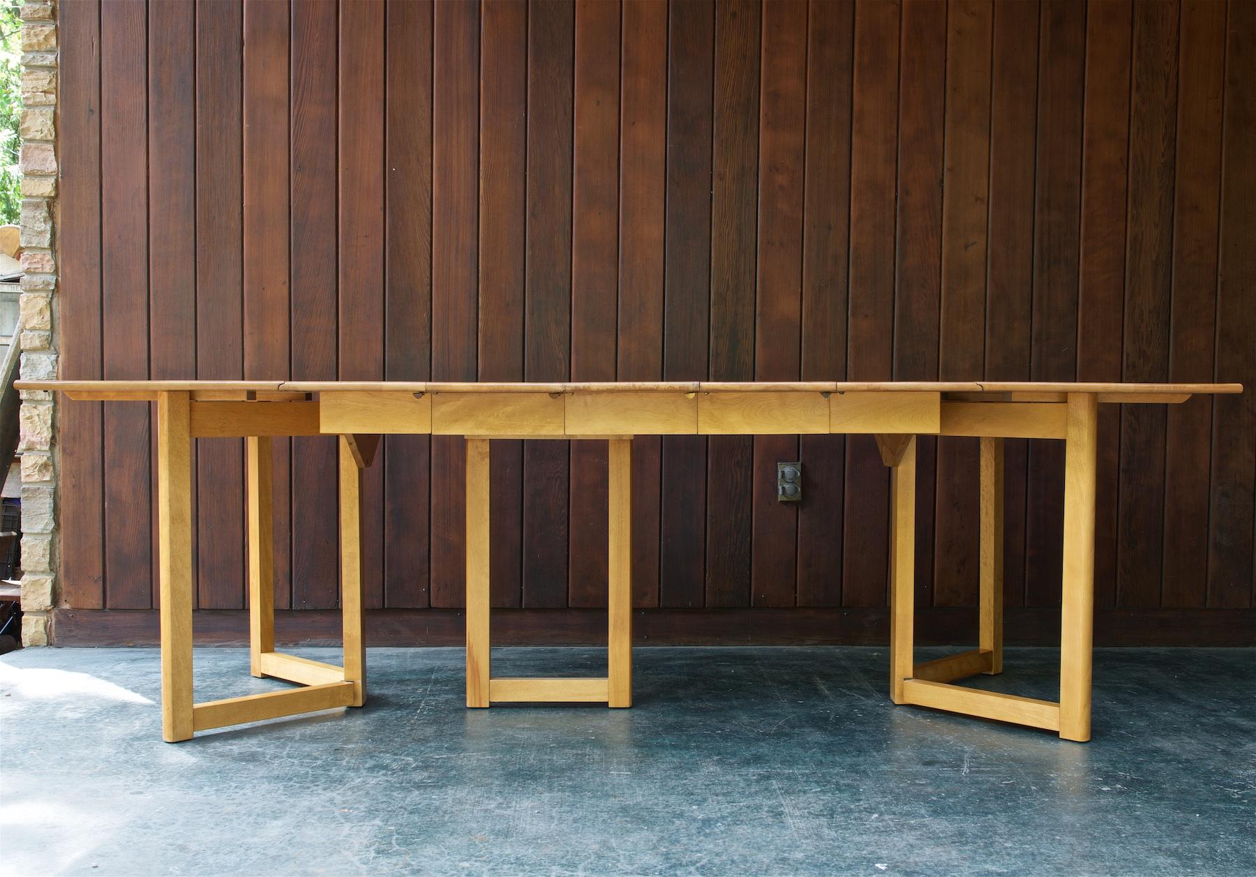 Laqué Table de salle à manger américaine des années 1950 de style ferme, mi-siècle moderne, minimaliste et rustique