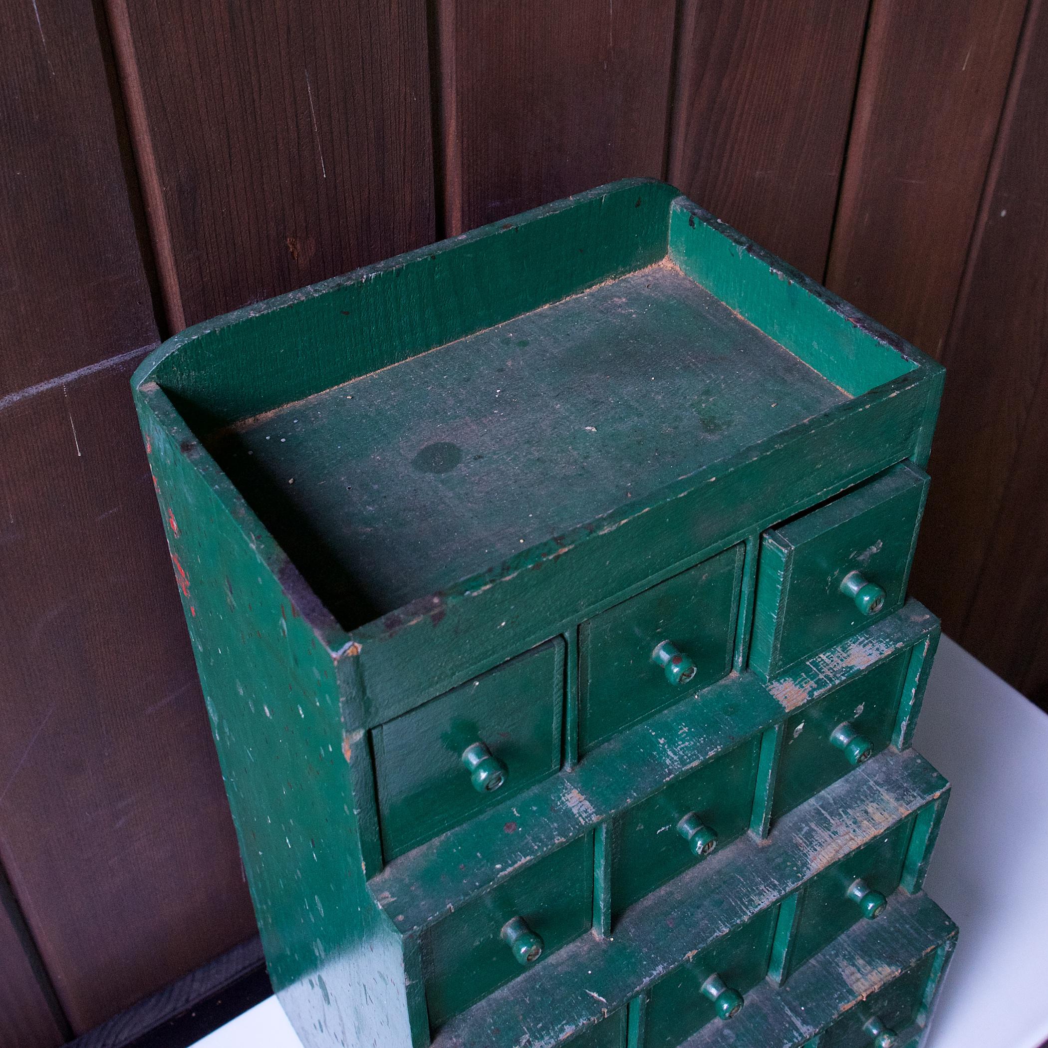 1950s American Garage Craftmans Bits Plywood Cabinet Tabletop Chest WW2 Era en venta 3