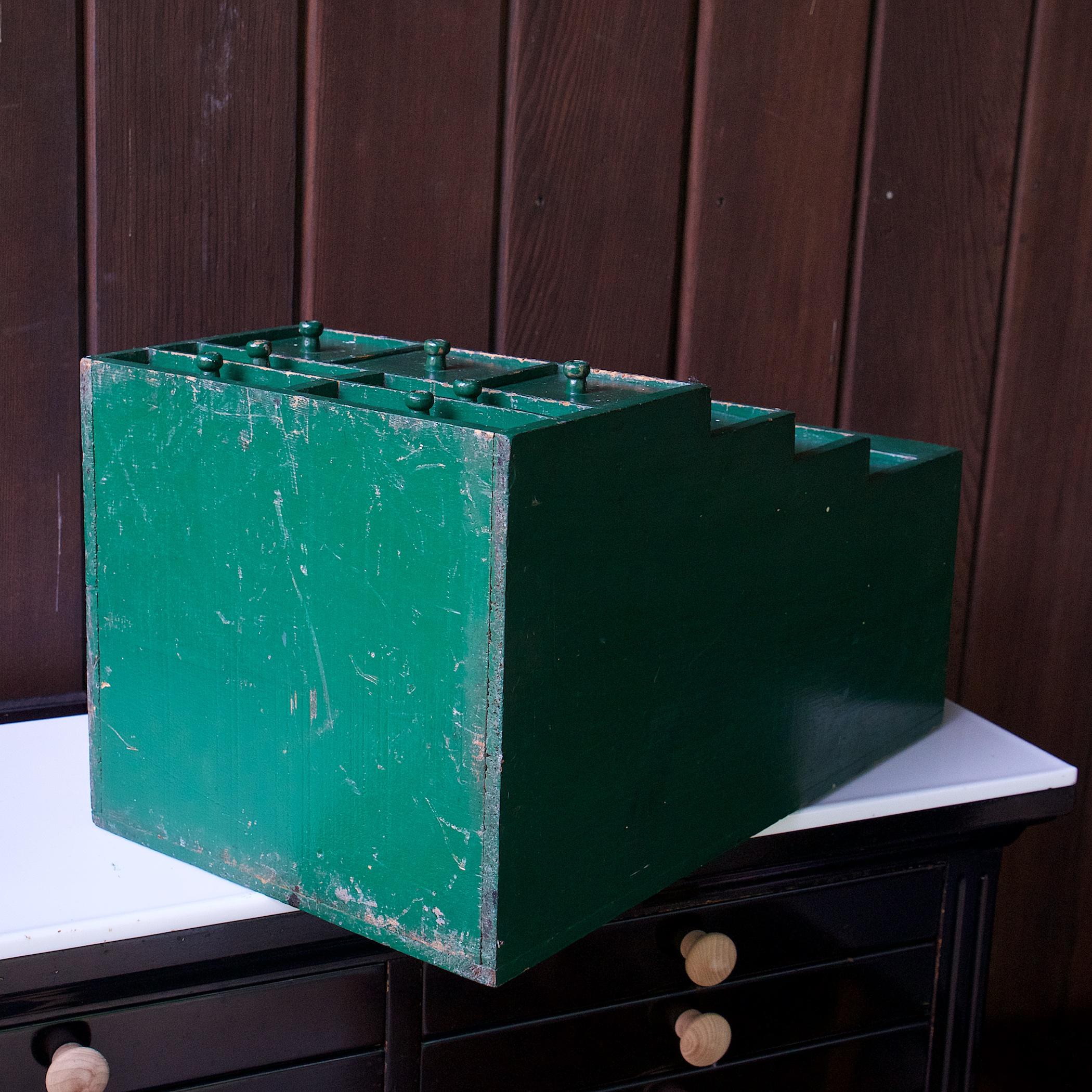 1950s American Garage Craftmans Bits Plywood Cabinet Tabletop Chest WW2 Era en venta 5