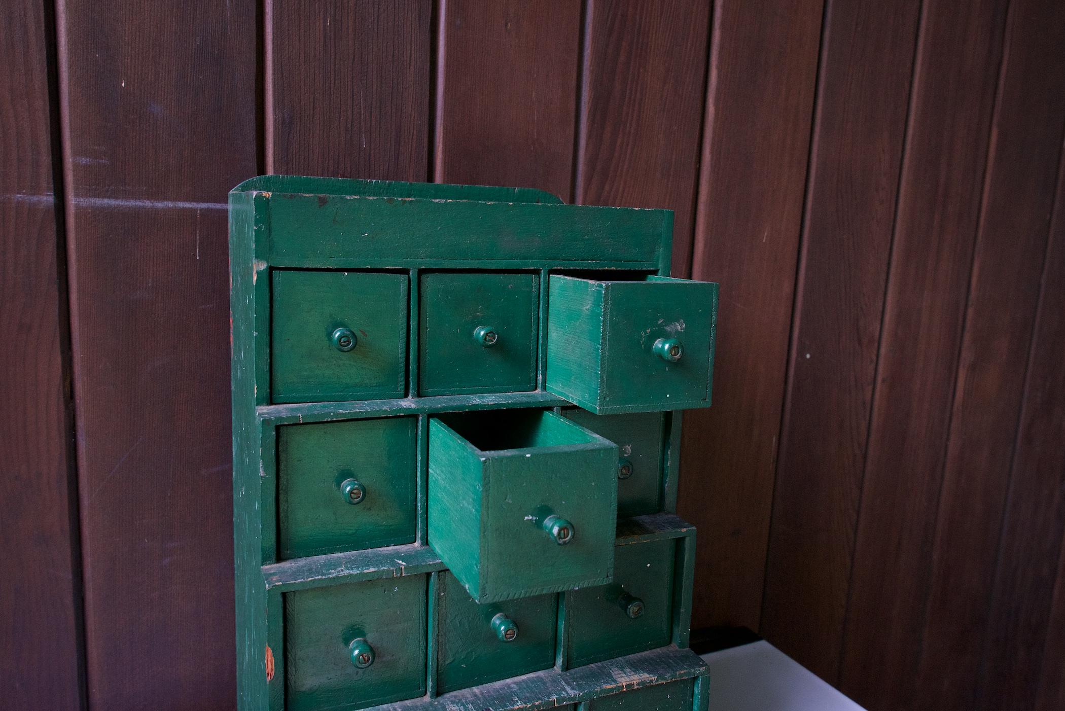 1950s American Garage Craftmans Bits Plywood Cabinet Tabletop Chest WW2 Era en venta 1