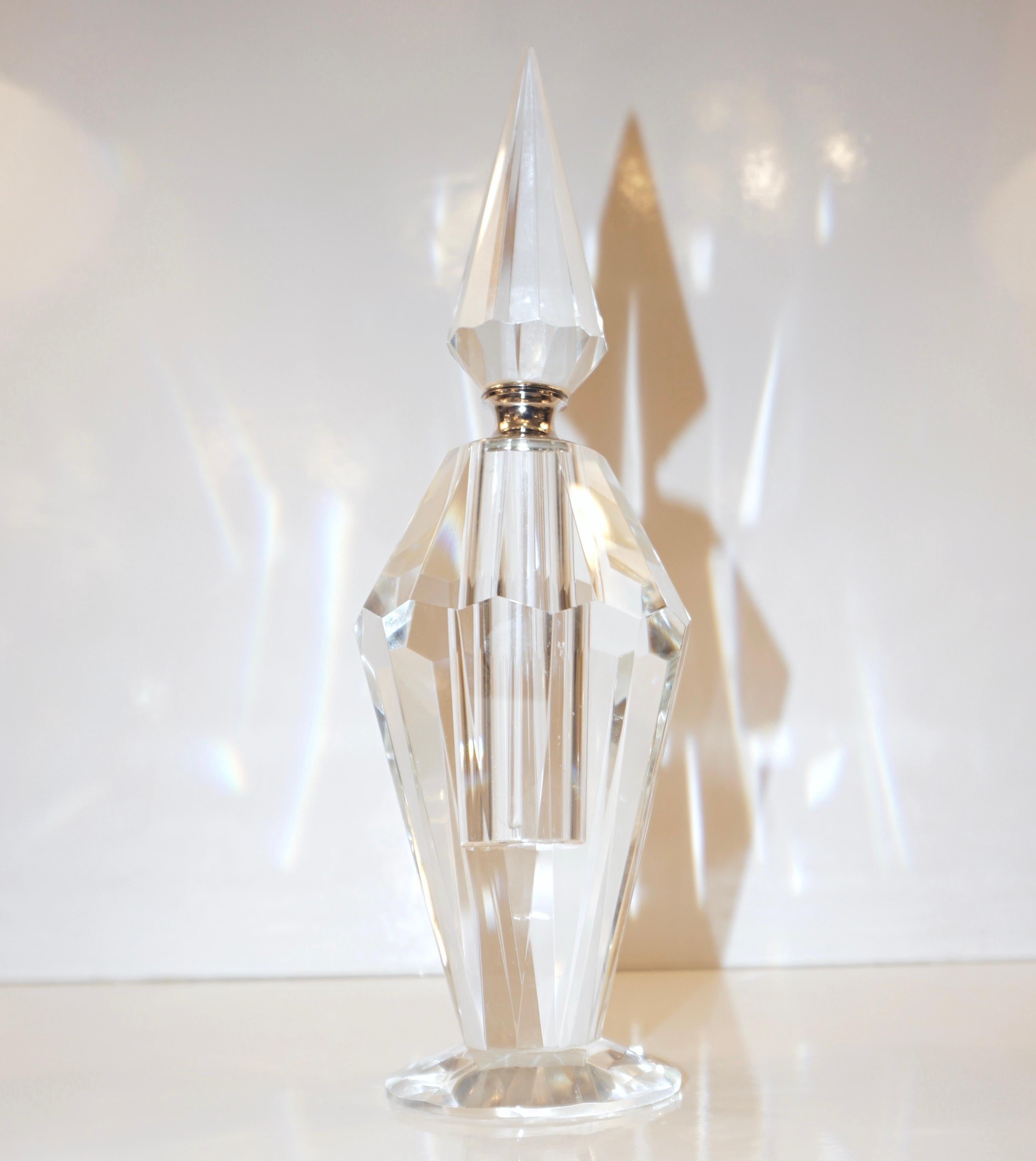 1950s American Vintage Diamond Cut Multi Faceted Tall Crystal Perfume Bottle For Sale 2