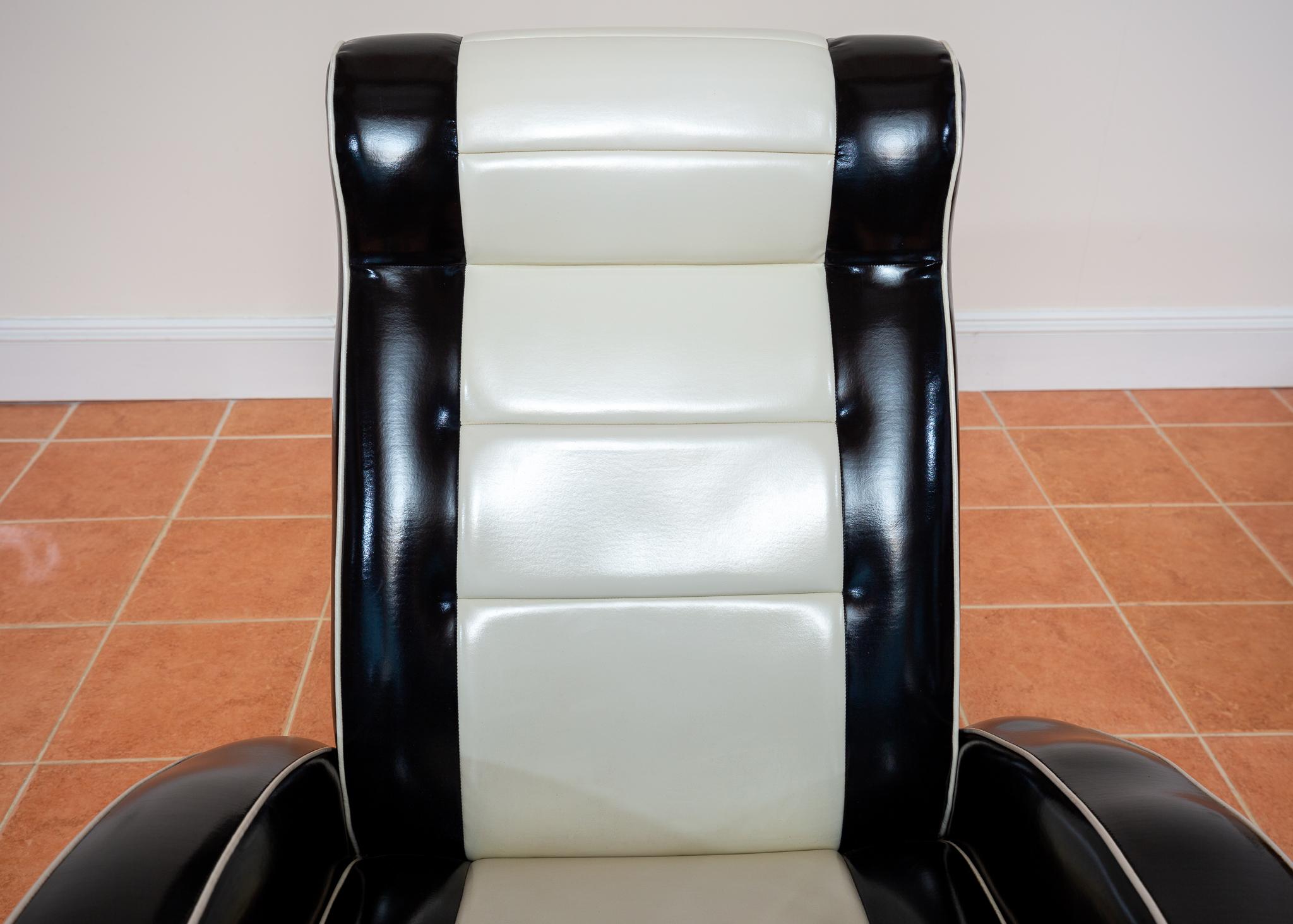 1950s Americana Style Rocking Chair Art Deco Lounge Chair Black White Armchair en venta 11