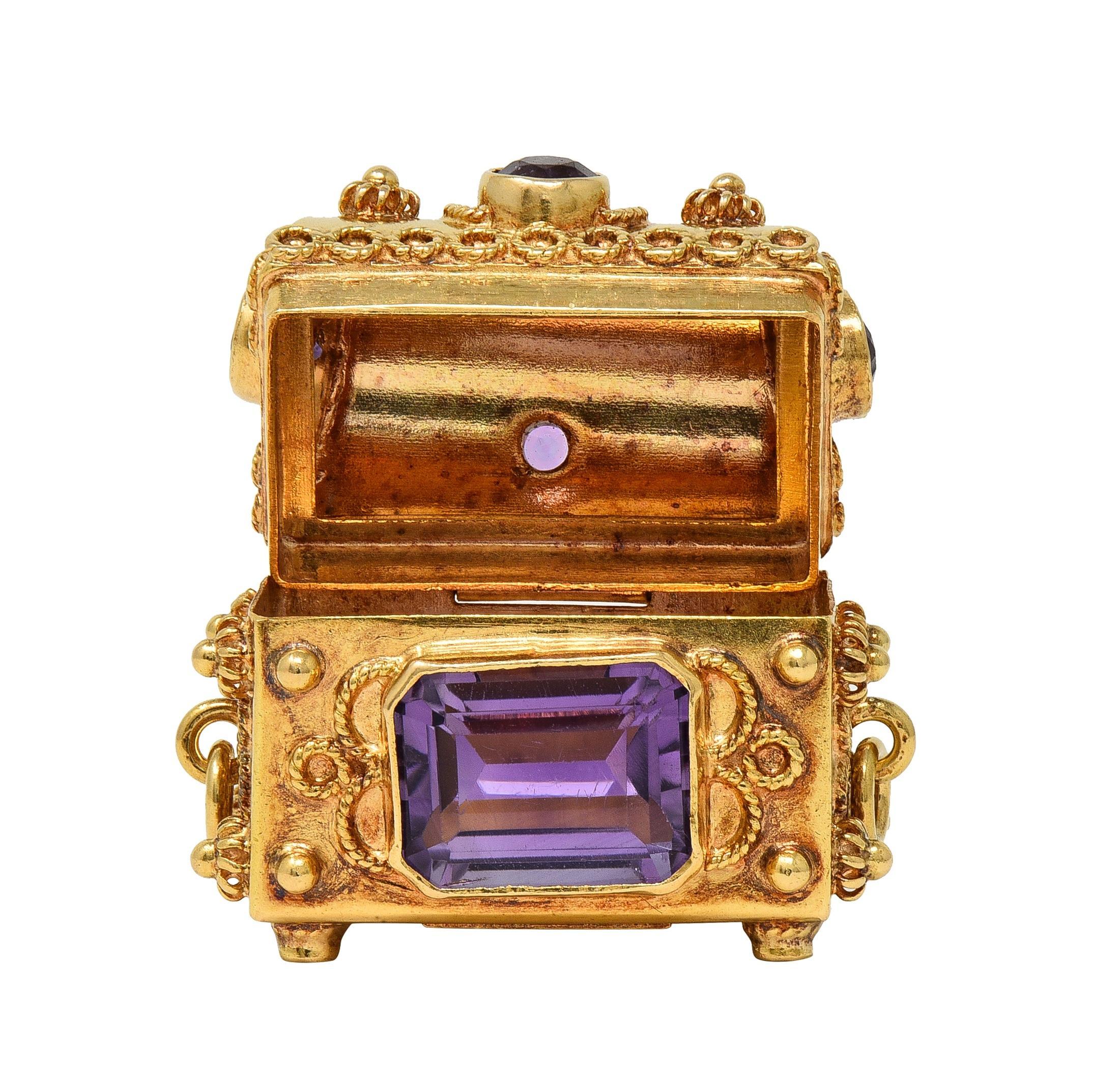 1950's Amethyst 18 Karat Yellow Gold Vintage Chest Pendant Charm For Sale 1