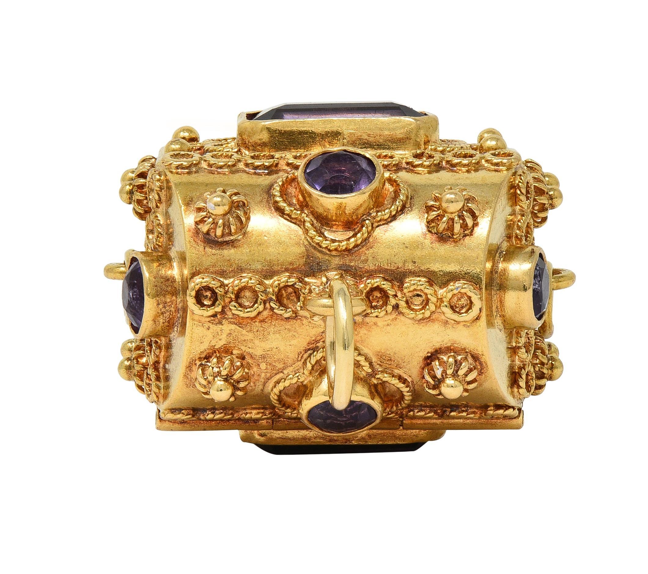 1950's Amethyst 18 Karat Yellow Gold Vintage Chest Pendant Charm For Sale 3