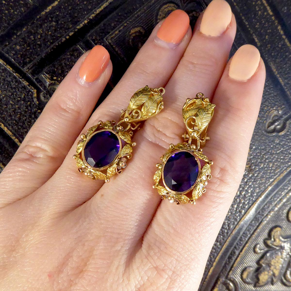 Oval Cut 1950's Amethyst and 14ct Tri-Gold Filigree Clip Earrings as Part of Suite For Sale