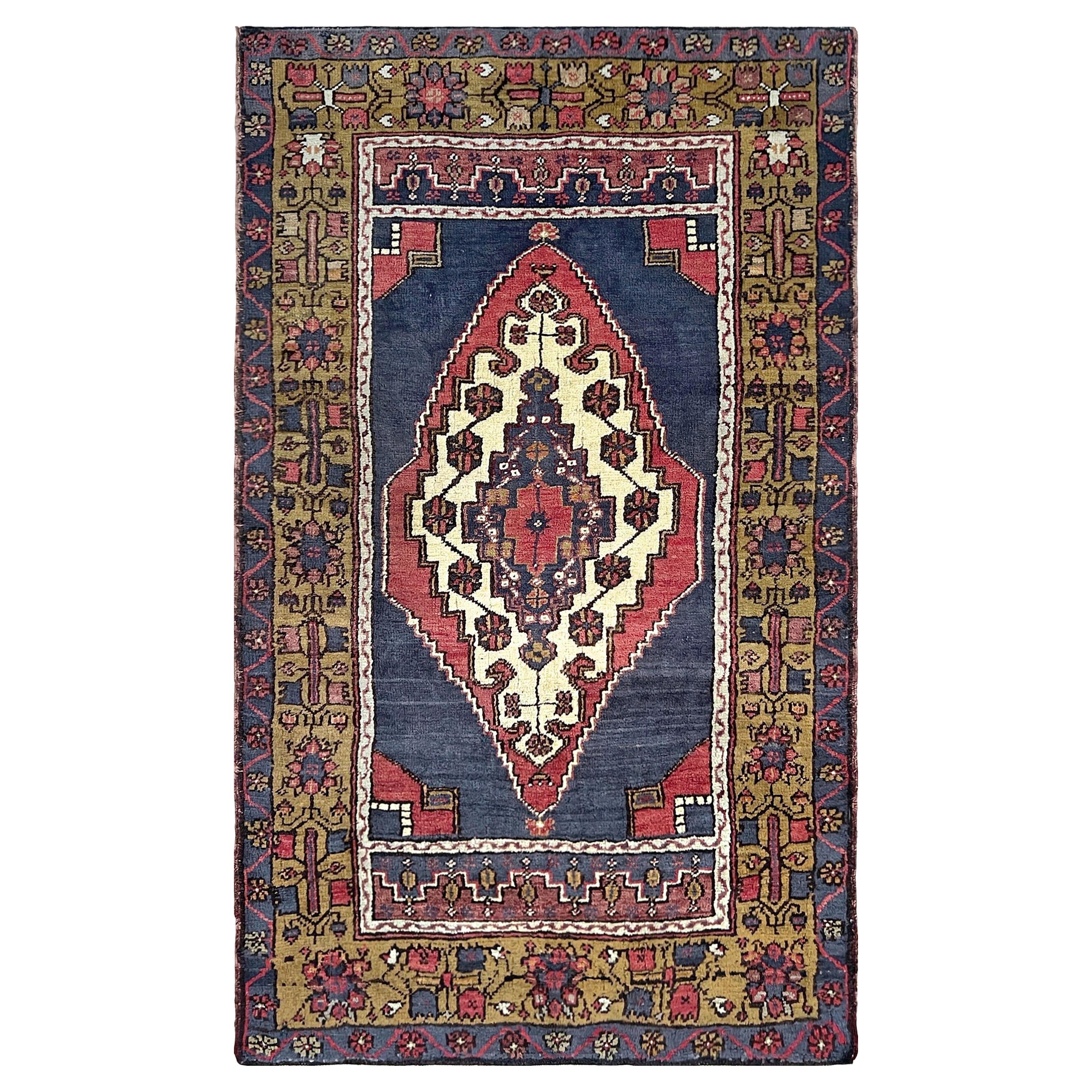 Anatolischer Taspinar-Teppich aus den 1950er Jahren - • Vintage Türkische Wolle Akzentteppich (3′6″×5′10″)