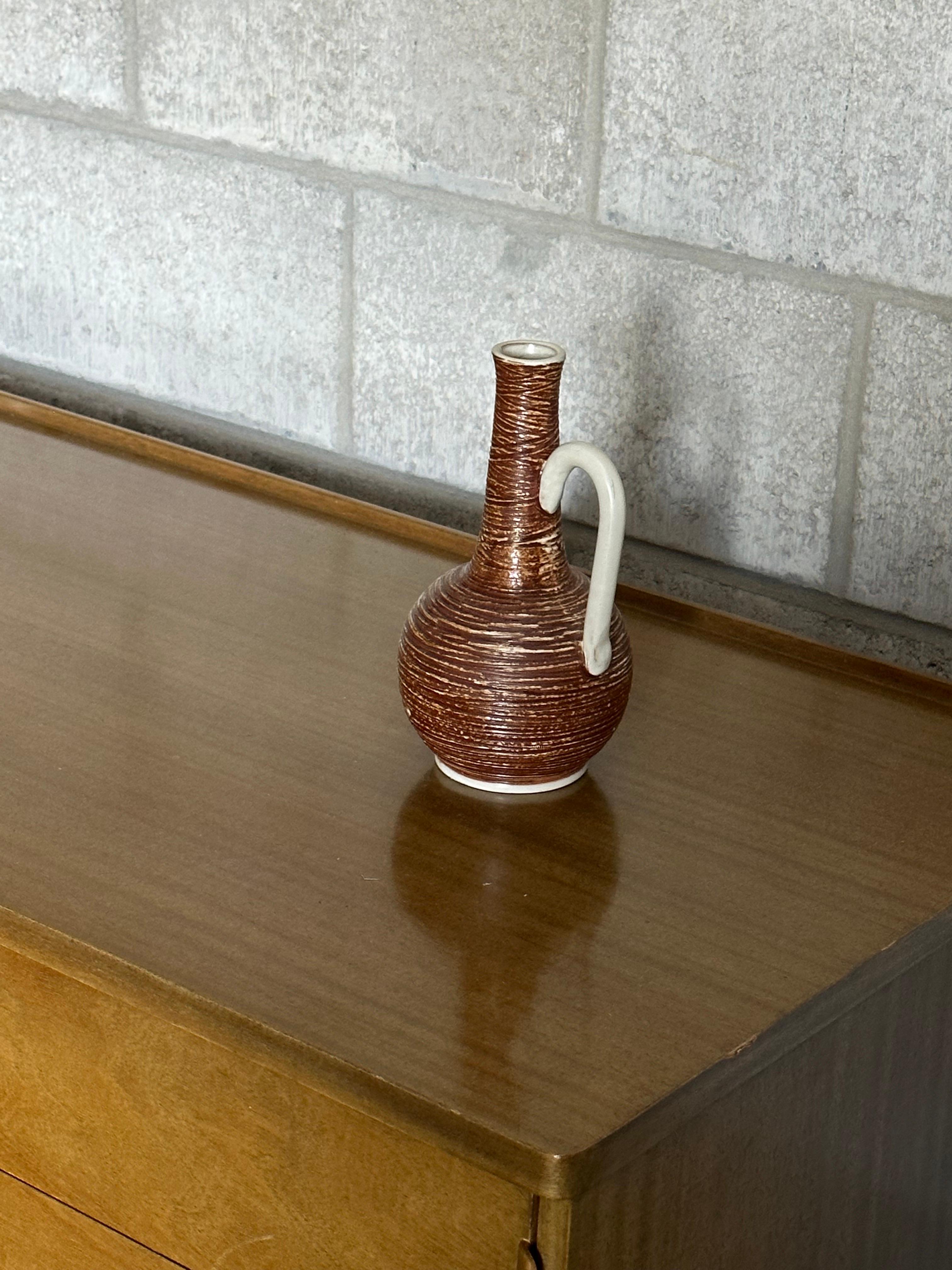Svedese Vaso brocca Andersson & Johansson del 1950 per Höganäs Keramik, Svezia in vendita