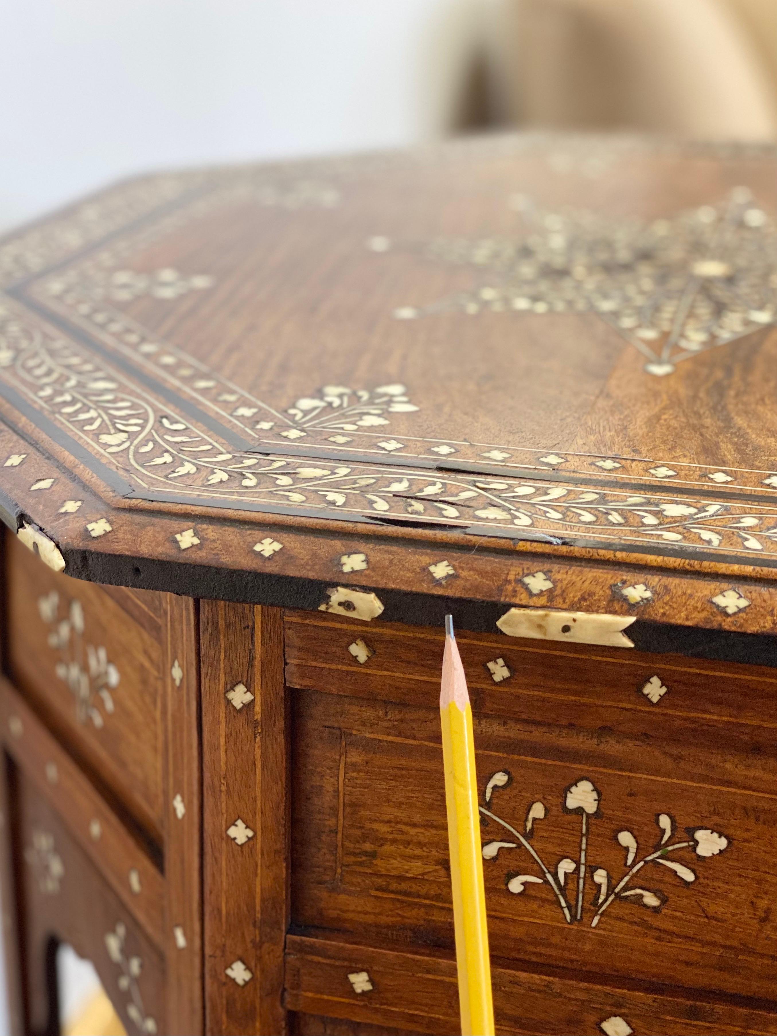 1950s Anglo-Indian Bone Inlaid Octagonal Side Folding Tea Table 6