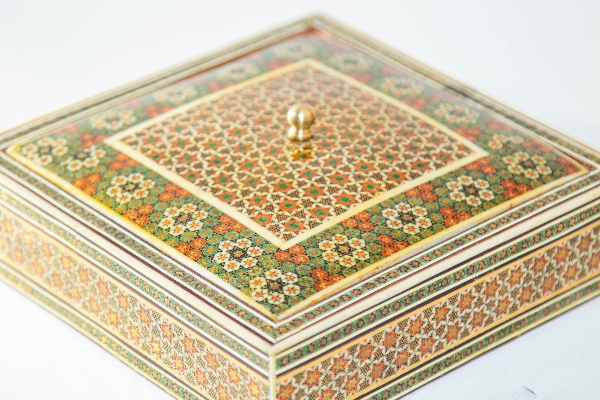 Hand-Crafted 1950s Anglo Indian Micro Sadeli Mosaic Inlaid Jewelry Box For Sale