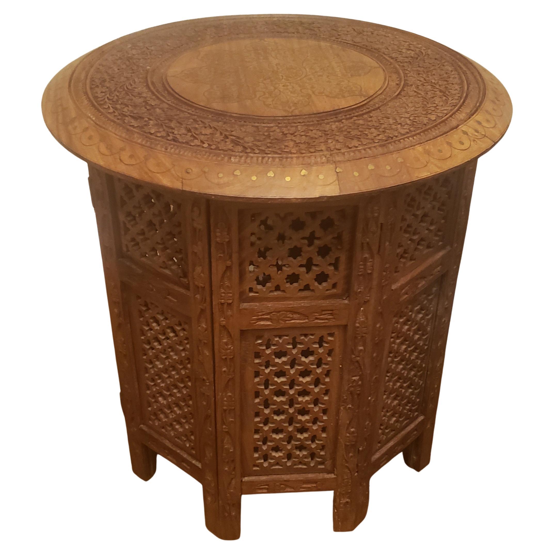 1950s Anglo-Indian Octagonal Carved Teak Collapsible Side Table with Brass Inlay In Good Condition For Sale In Germantown, MD