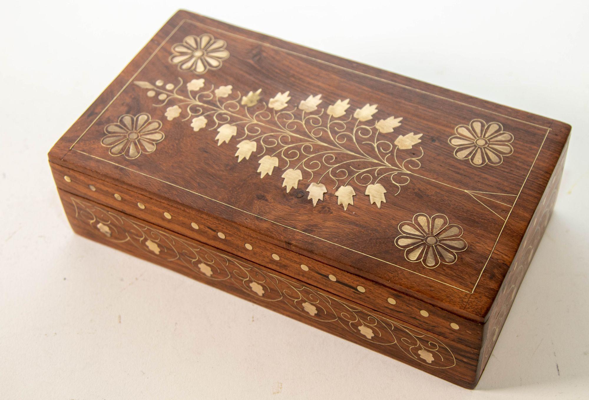1950s Anglo Indian Style Rosewood Box with Brass Tree of Life Symbol Inlaid For Sale 9