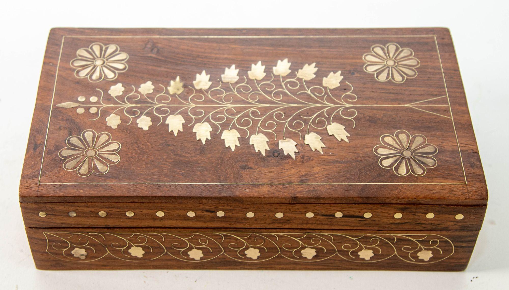 1950s Anglo Indian Style Rosewood Box with Brass Tree of Life Symbol Inlaid In Good Condition For Sale In North Hollywood, CA