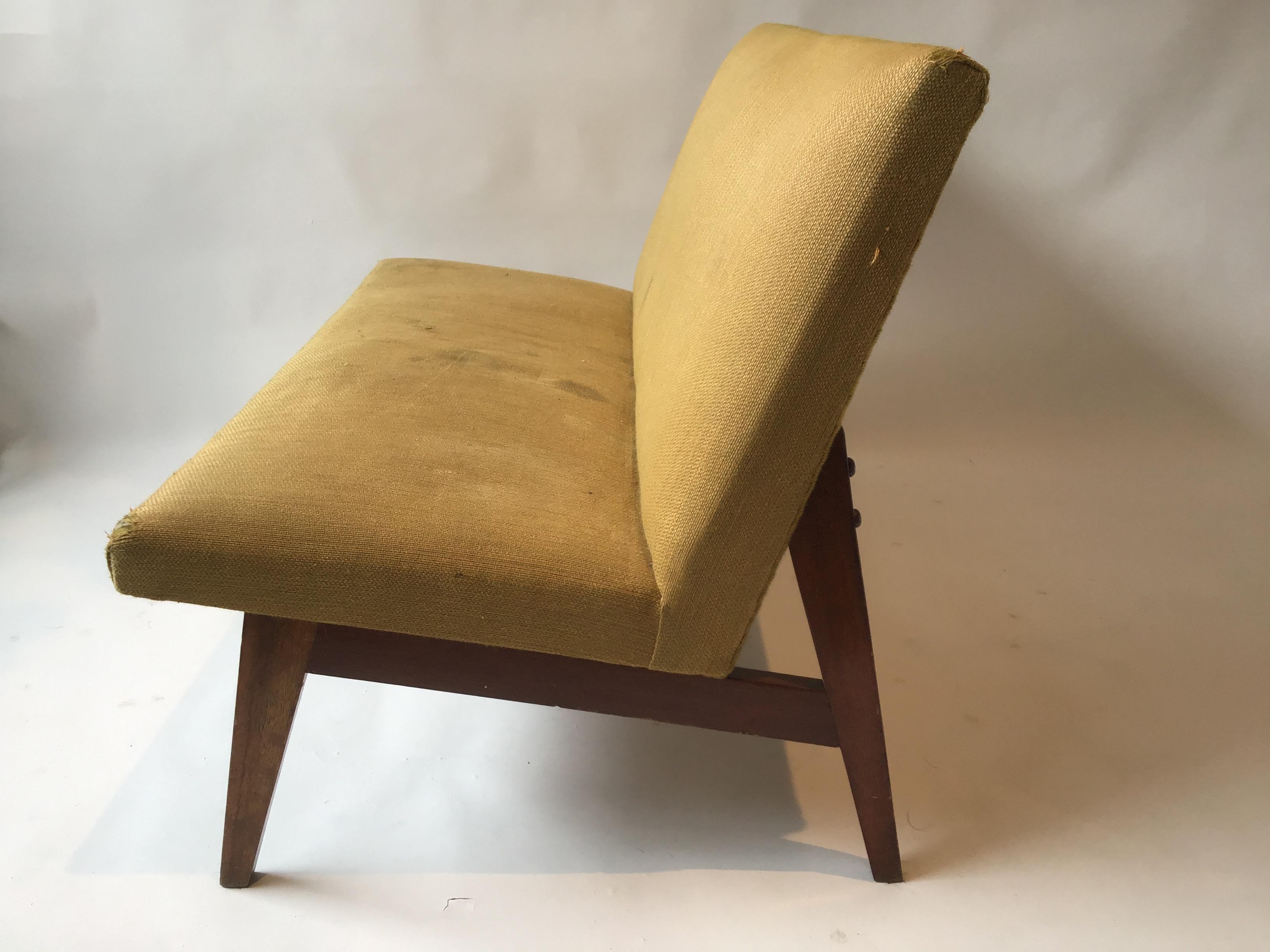 1950s Angular Settee In Good Condition In Tarrytown, NY