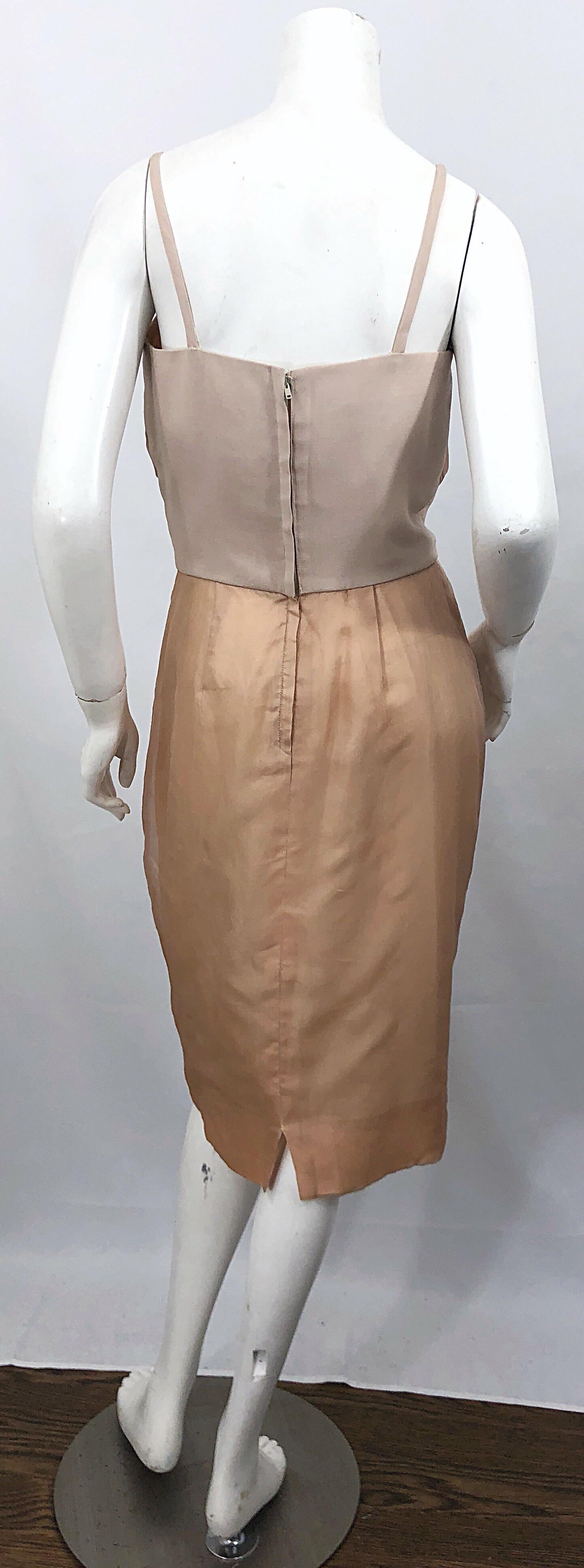 1950s Anita Modes Demi Couture Nude Blush Silk Vintage 50s Vestido de gasa en Excelente Estado en San Diego, CA