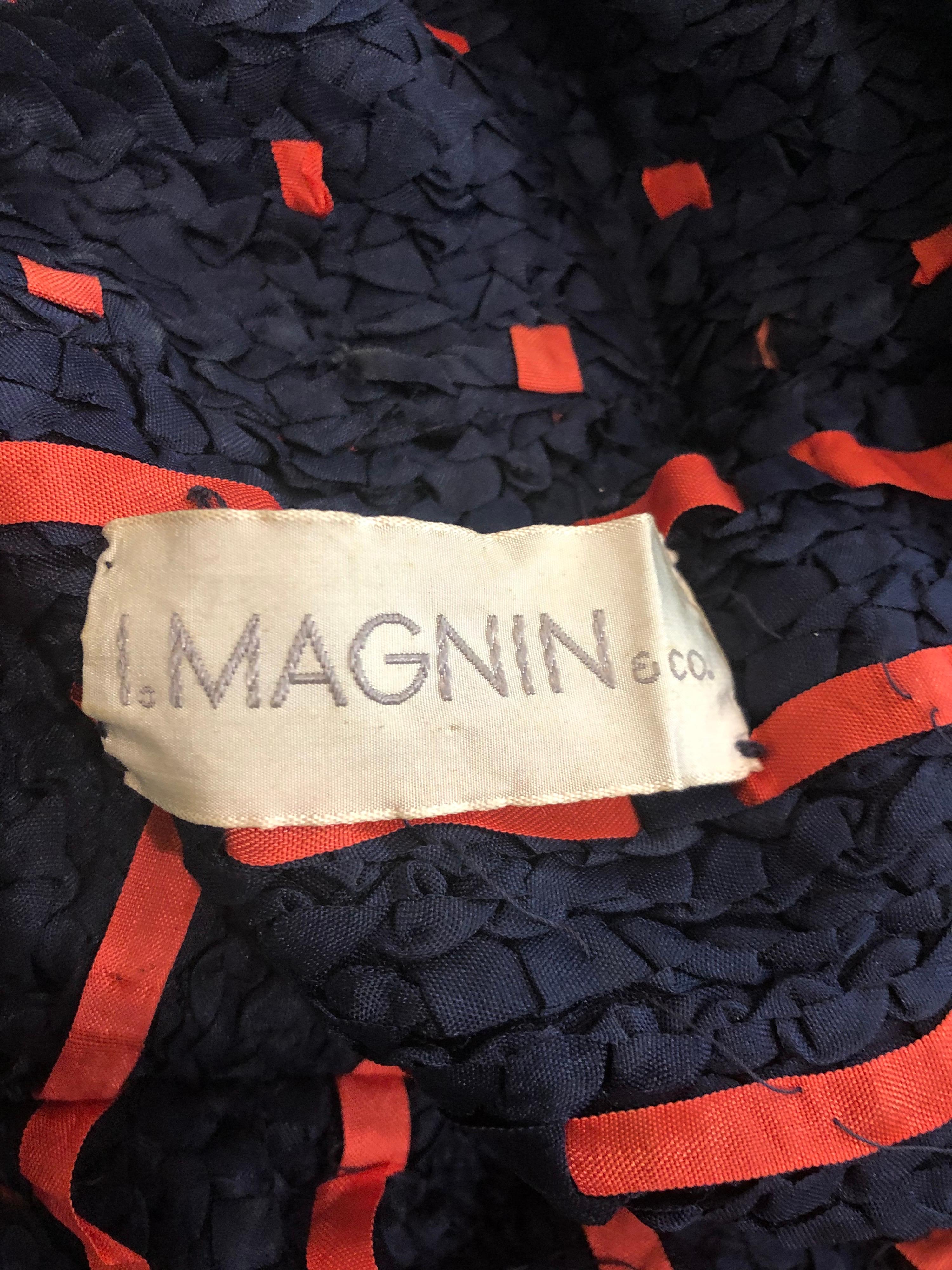 Años 50 Ann Fleischer para I. Magnin Vestido de época tejido a mano con cintas azul marino y rojo Negro en venta