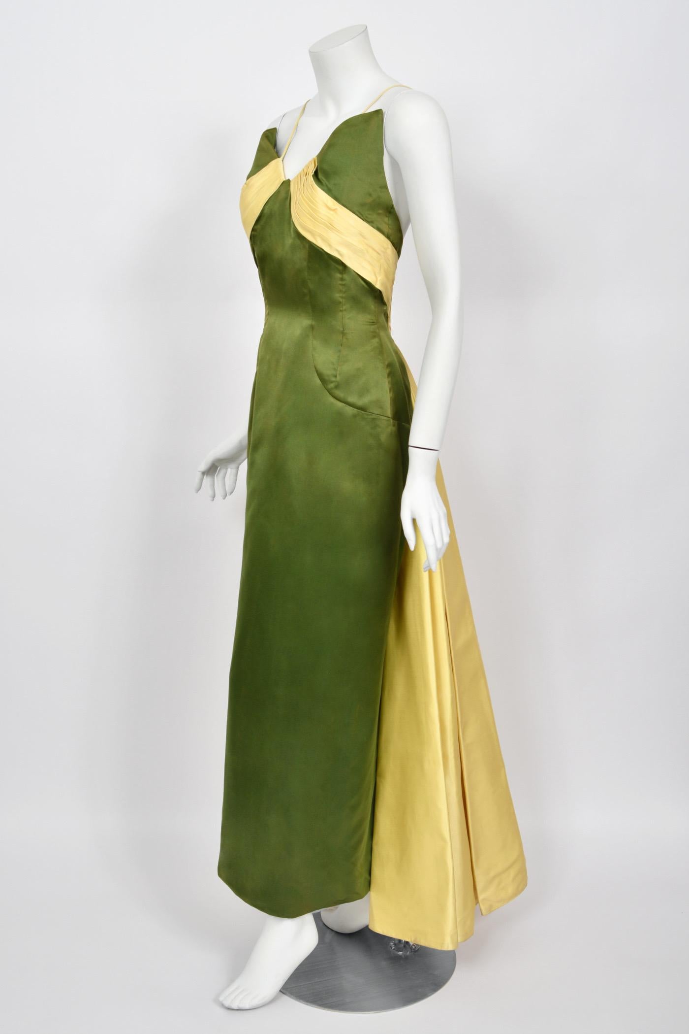 1950's Anne Verdi Couture Green & Yellow Silk Winged-Bust Hourglass Trained Gown For Sale 7