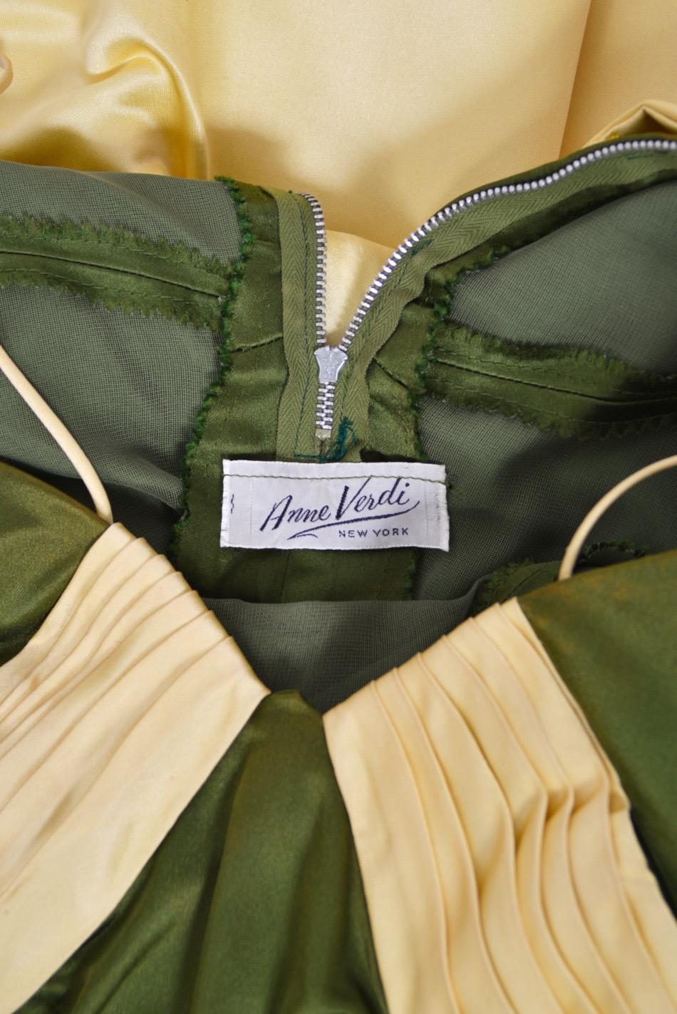 1950's Anne Verdi Couture Green & Yellow Silk Winged-Bust Hourglass Trained Gown For Sale 12