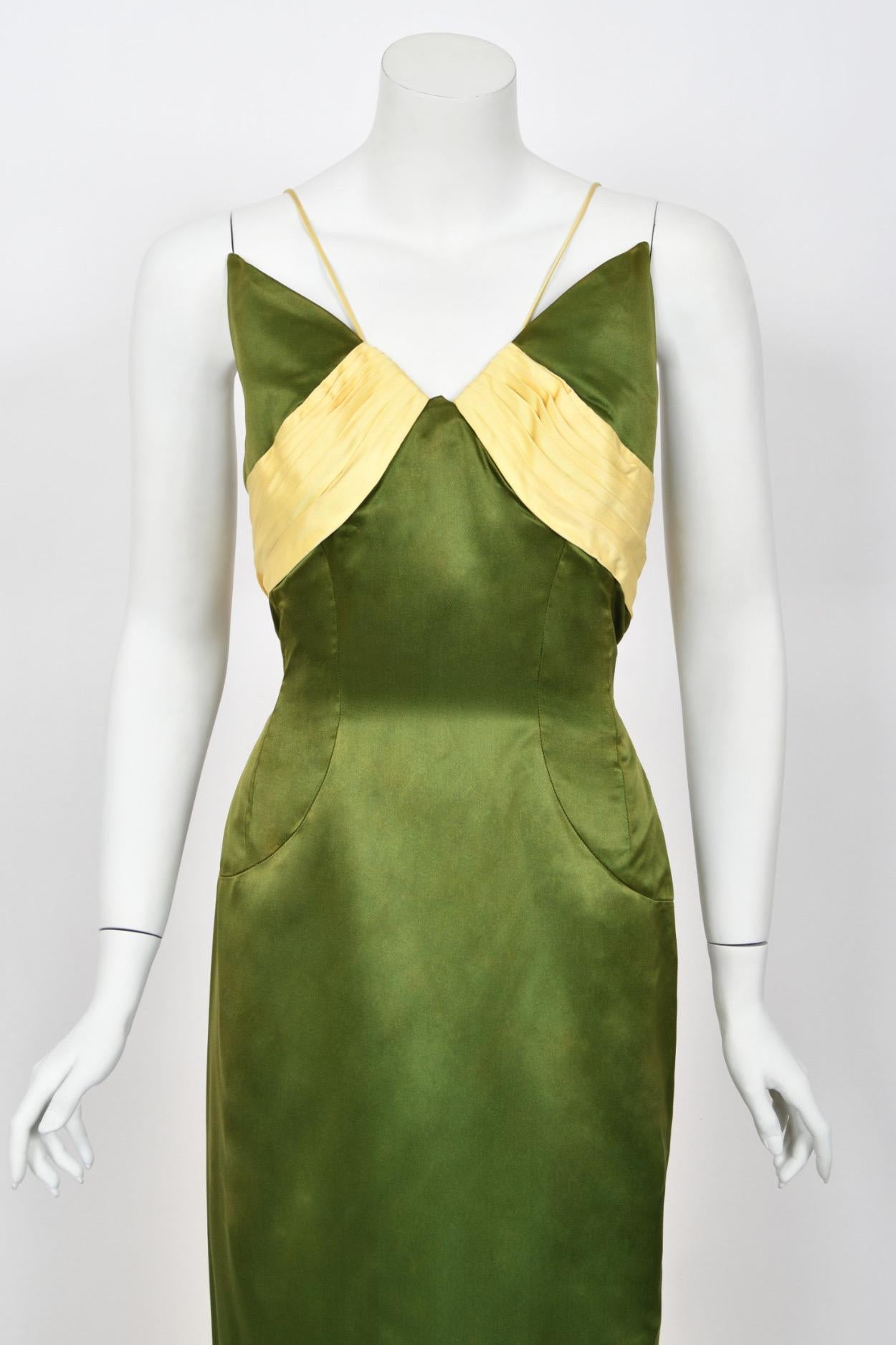 1950's Anne Verdi Couture Green & Yellow Silk Winged-Bust Hourglass Trained Gown For Sale 3