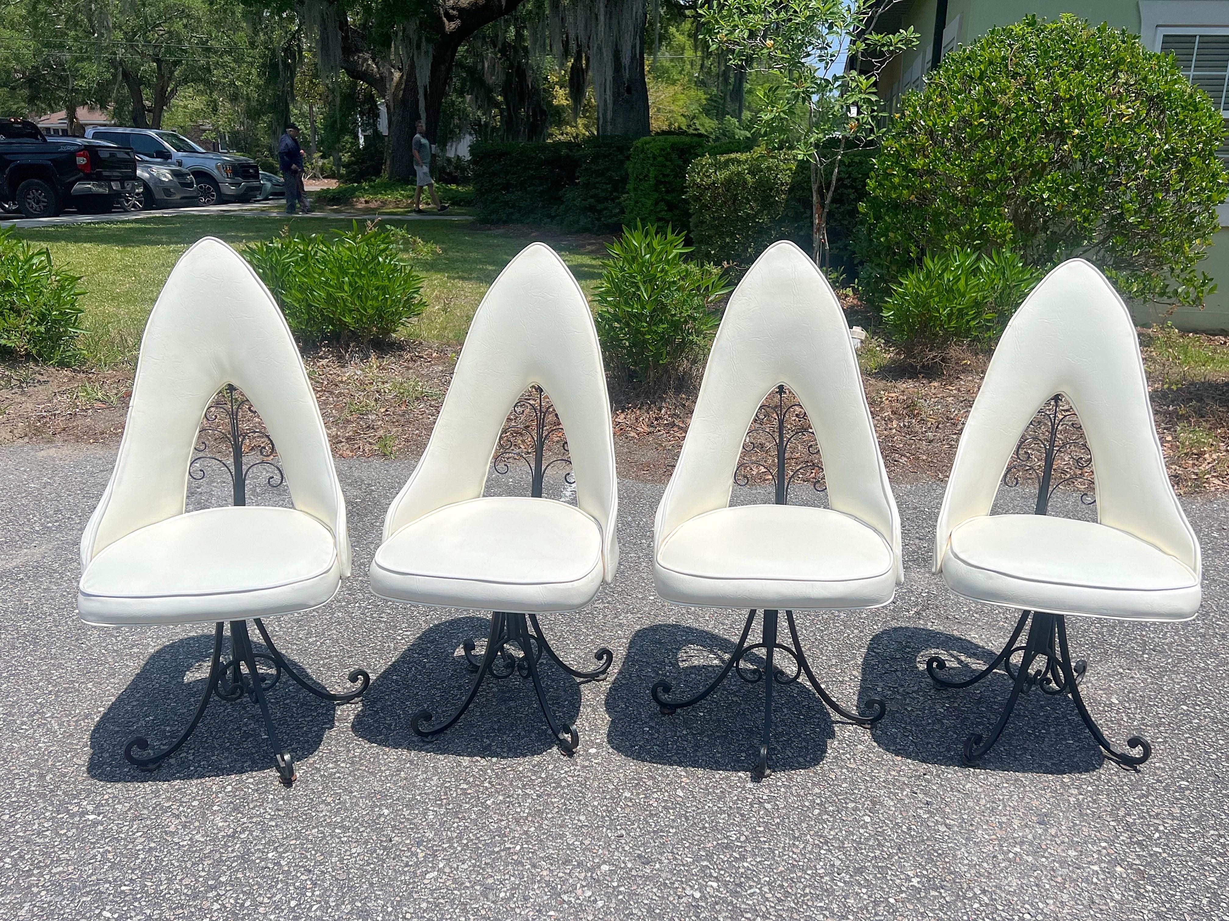 1950s Antarenni Kitchen Table and Chairs, a Set of 5 1