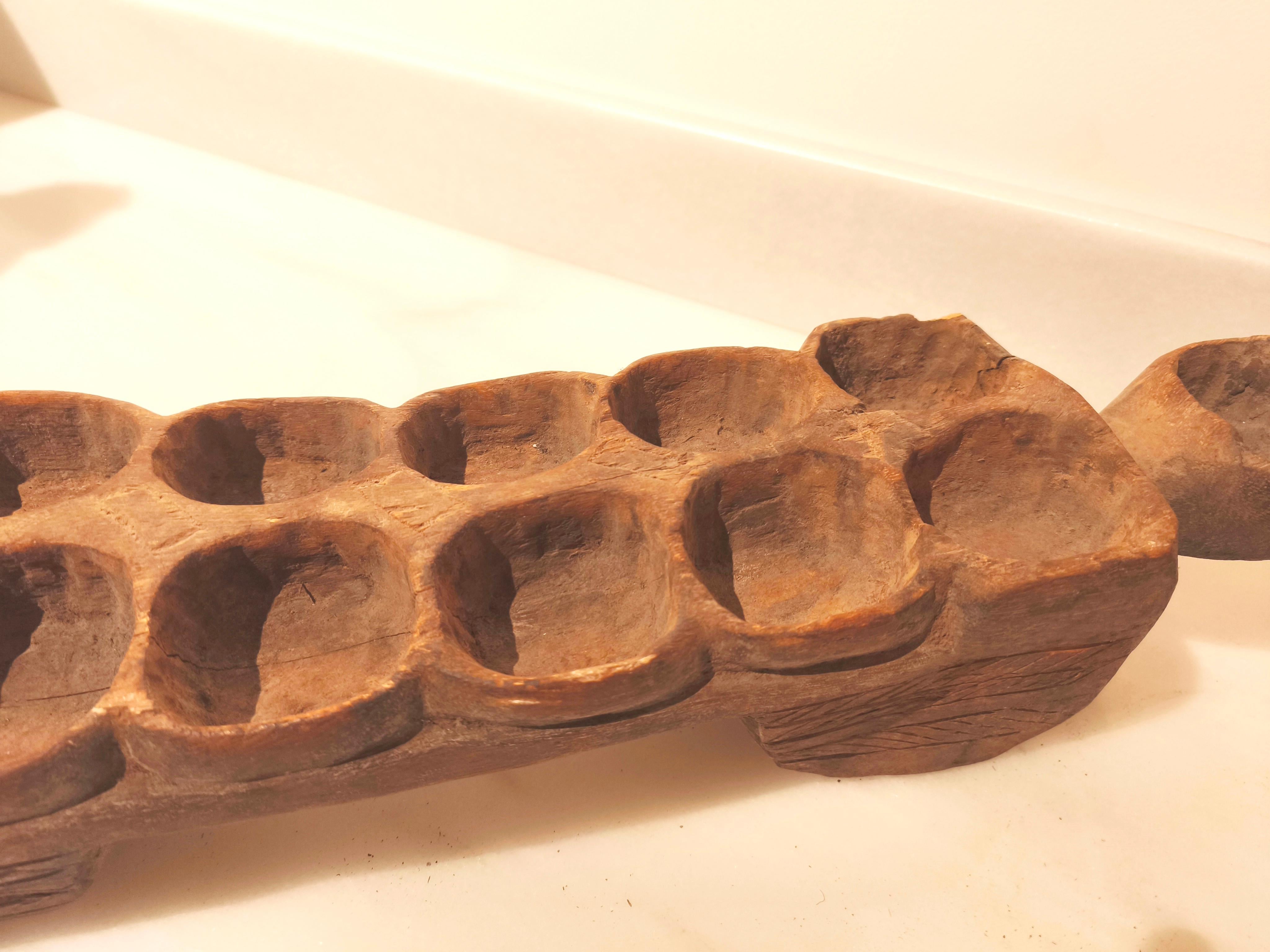 Antiquités des années 1950 Plateau de jeu africain Mancala sculpté en Wood en vente 6