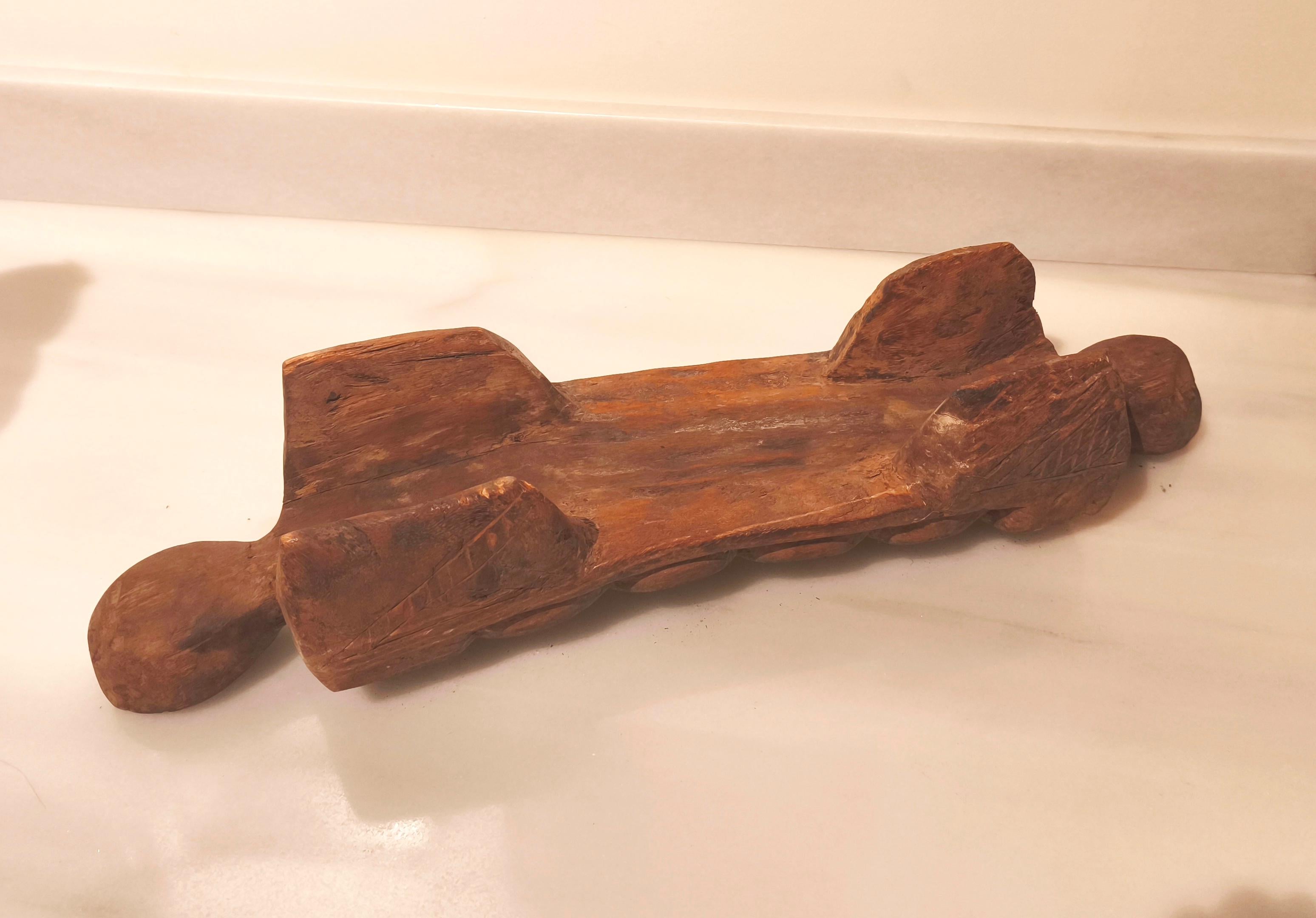 20ième siècle Antiquités des années 1950 Plateau de jeu africain Mancala sculpté en Wood en vente