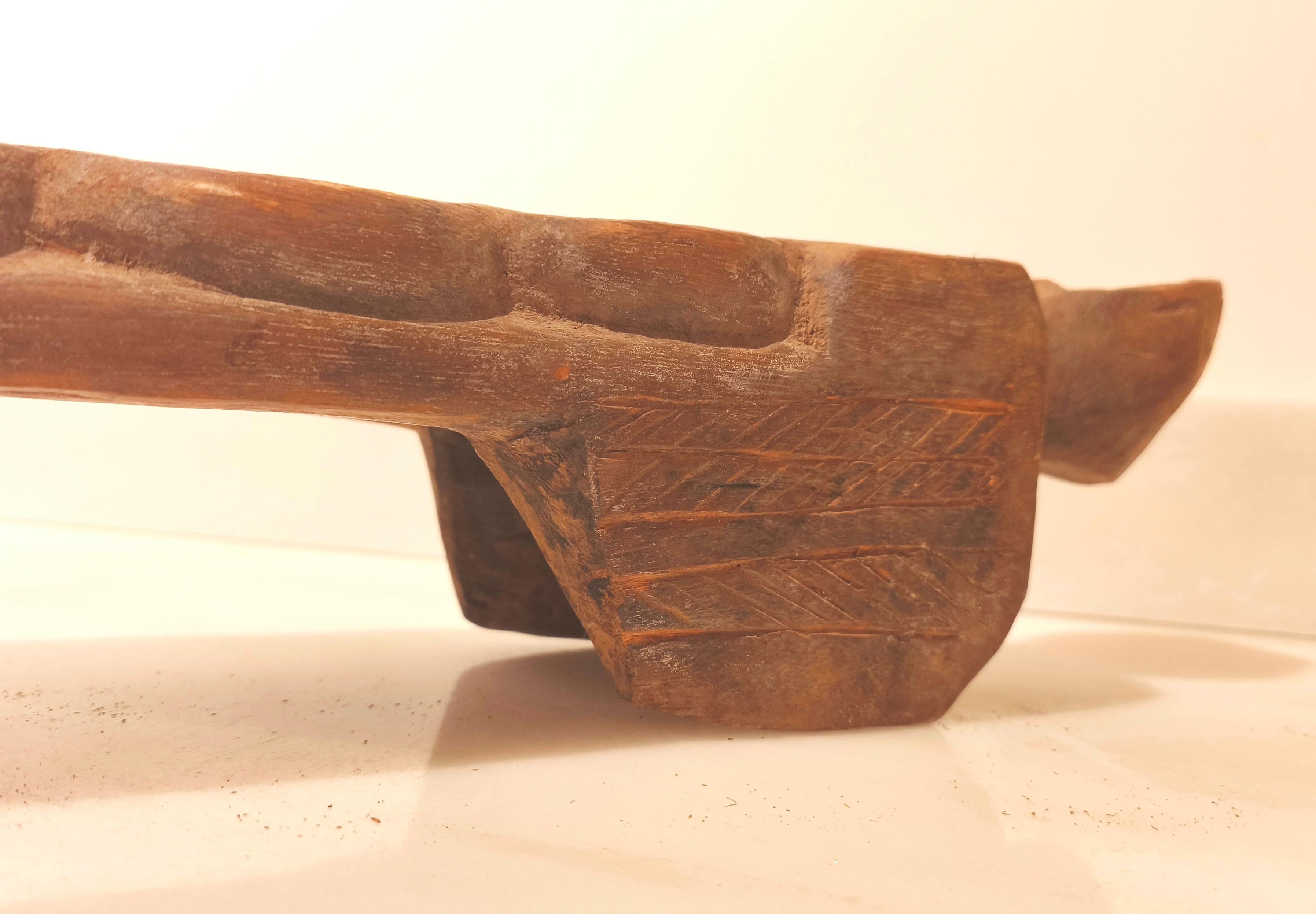 Antiquités des années 1950 Plateau de jeu africain Mancala sculpté en Wood en vente 3