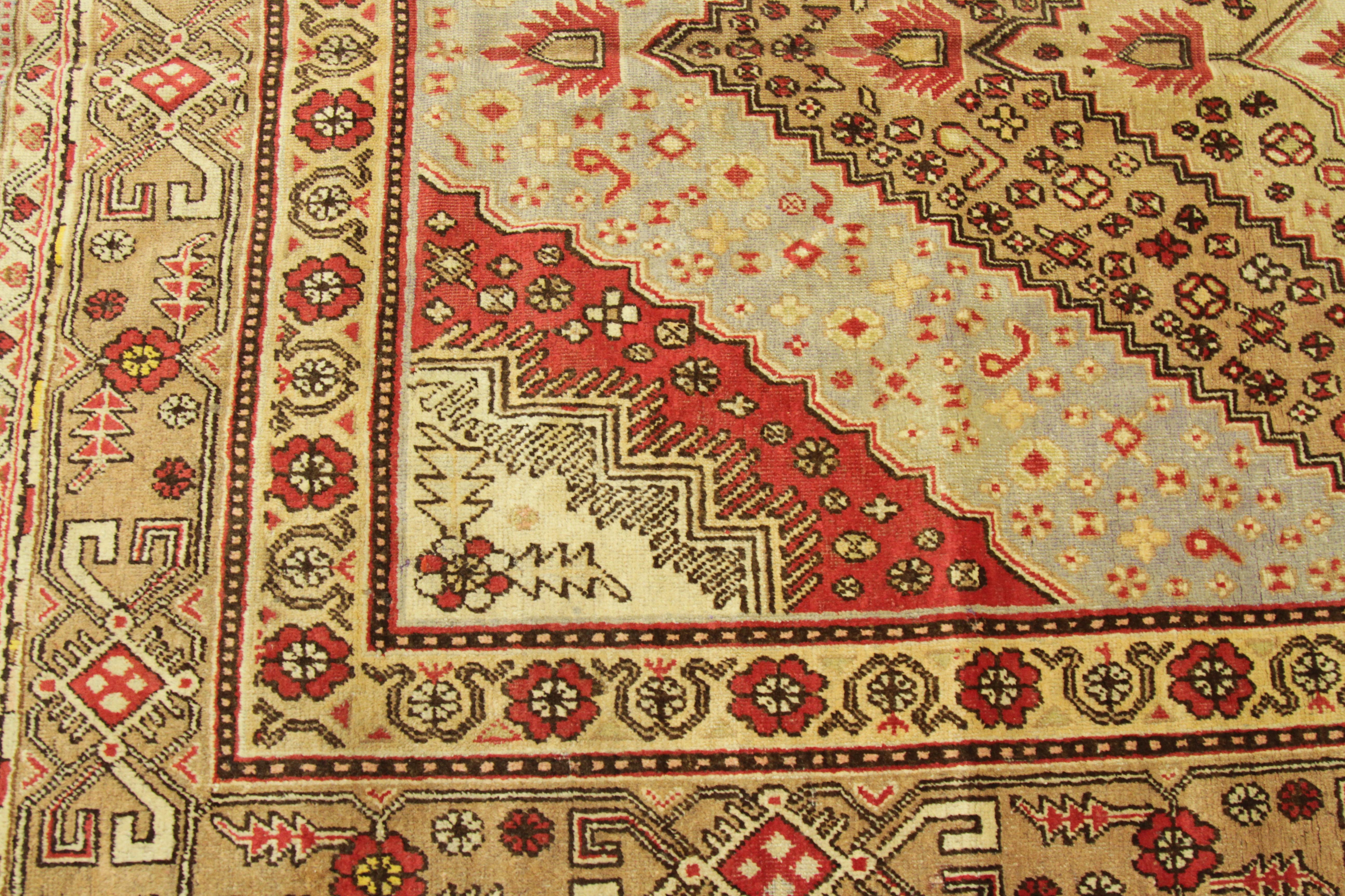 Mid-20th Century 1950s Antique Central Asian Rug Khotan Style with Elaborate Floral Motif For Sale