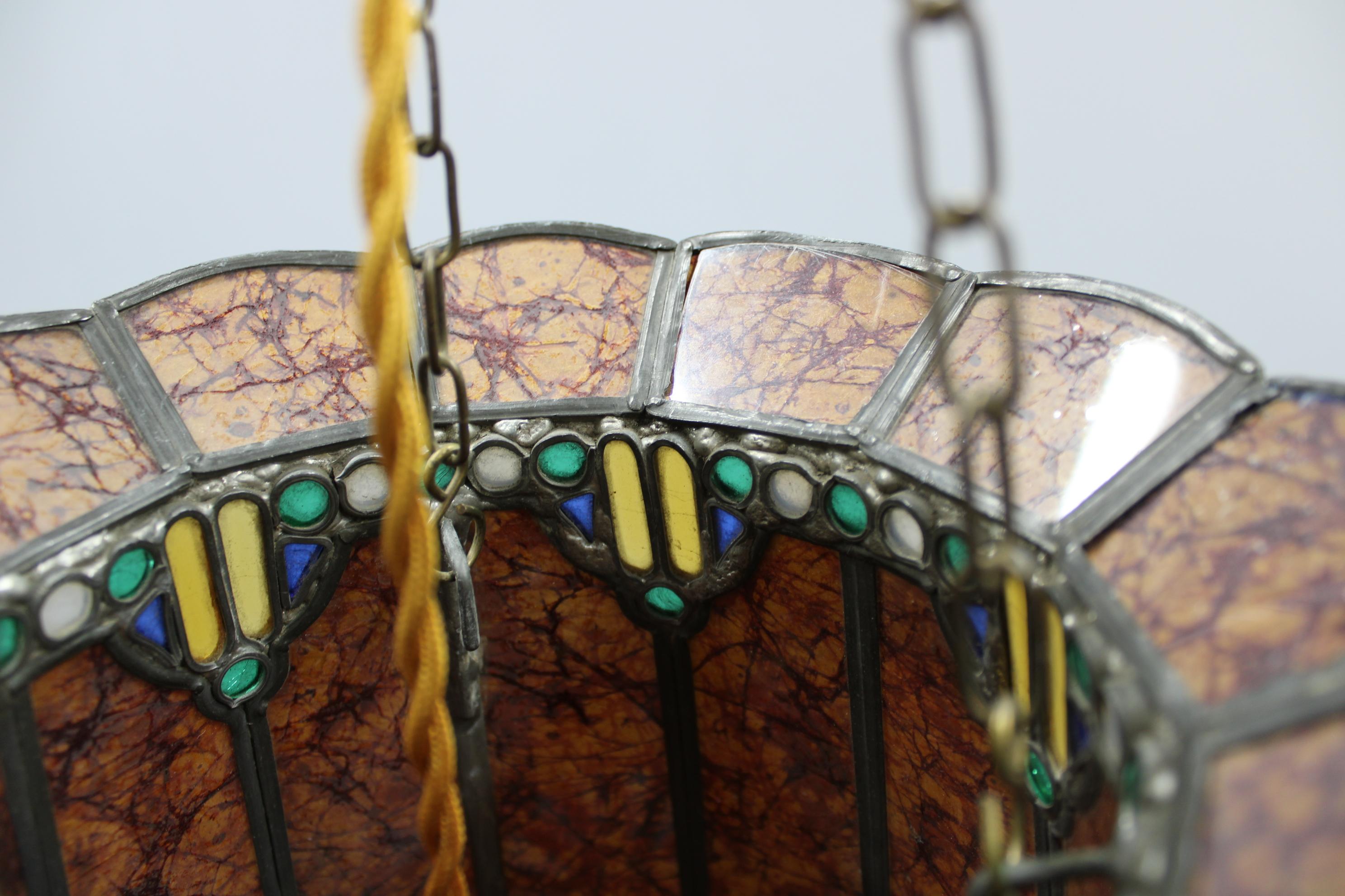 Lampada a sospensione in vetro antico degli anni '50 in stile Tiffany in vendita 4