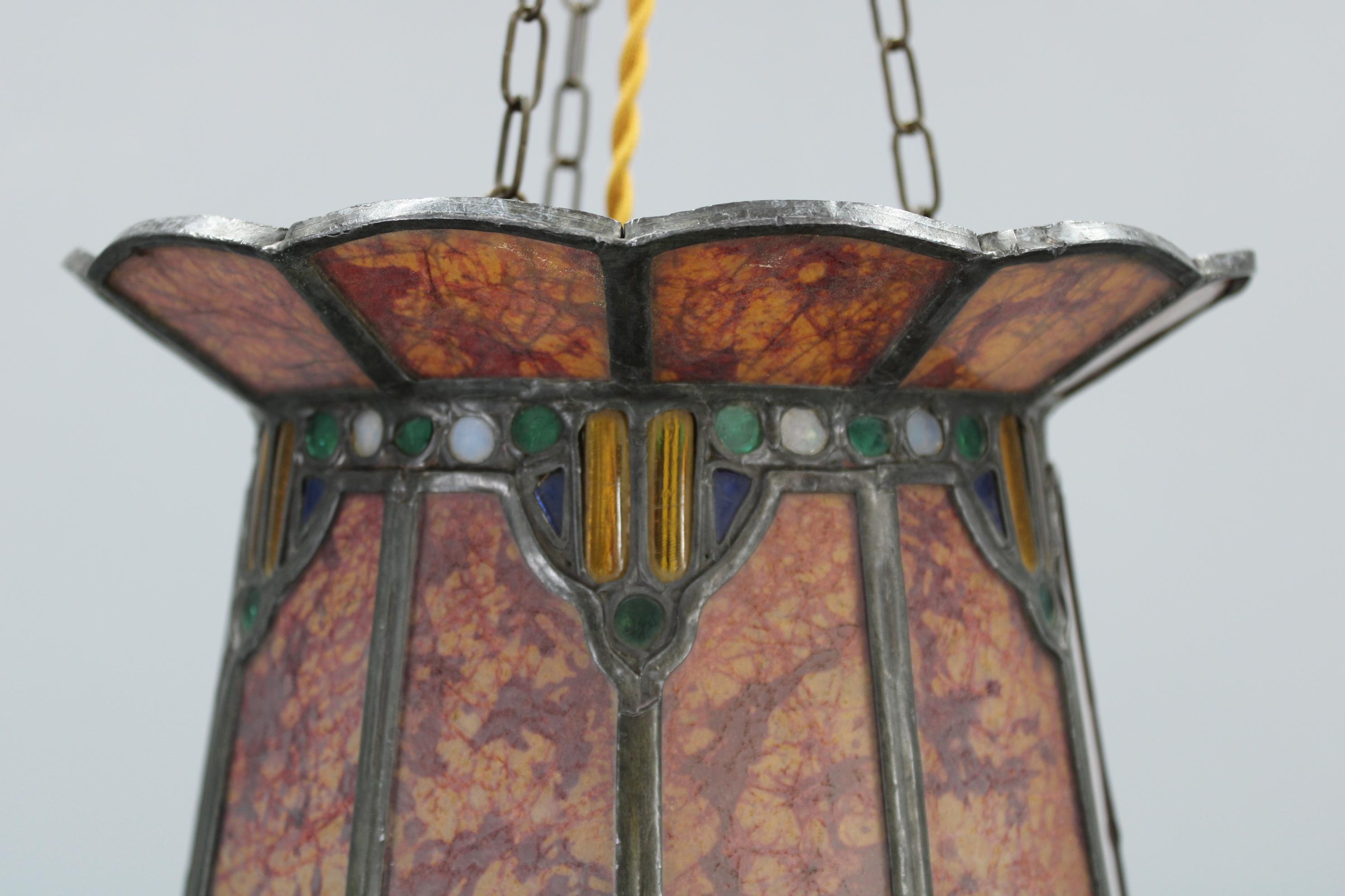 Vetro Lampada a sospensione in vetro antico degli anni '50 in stile Tiffany in vendita