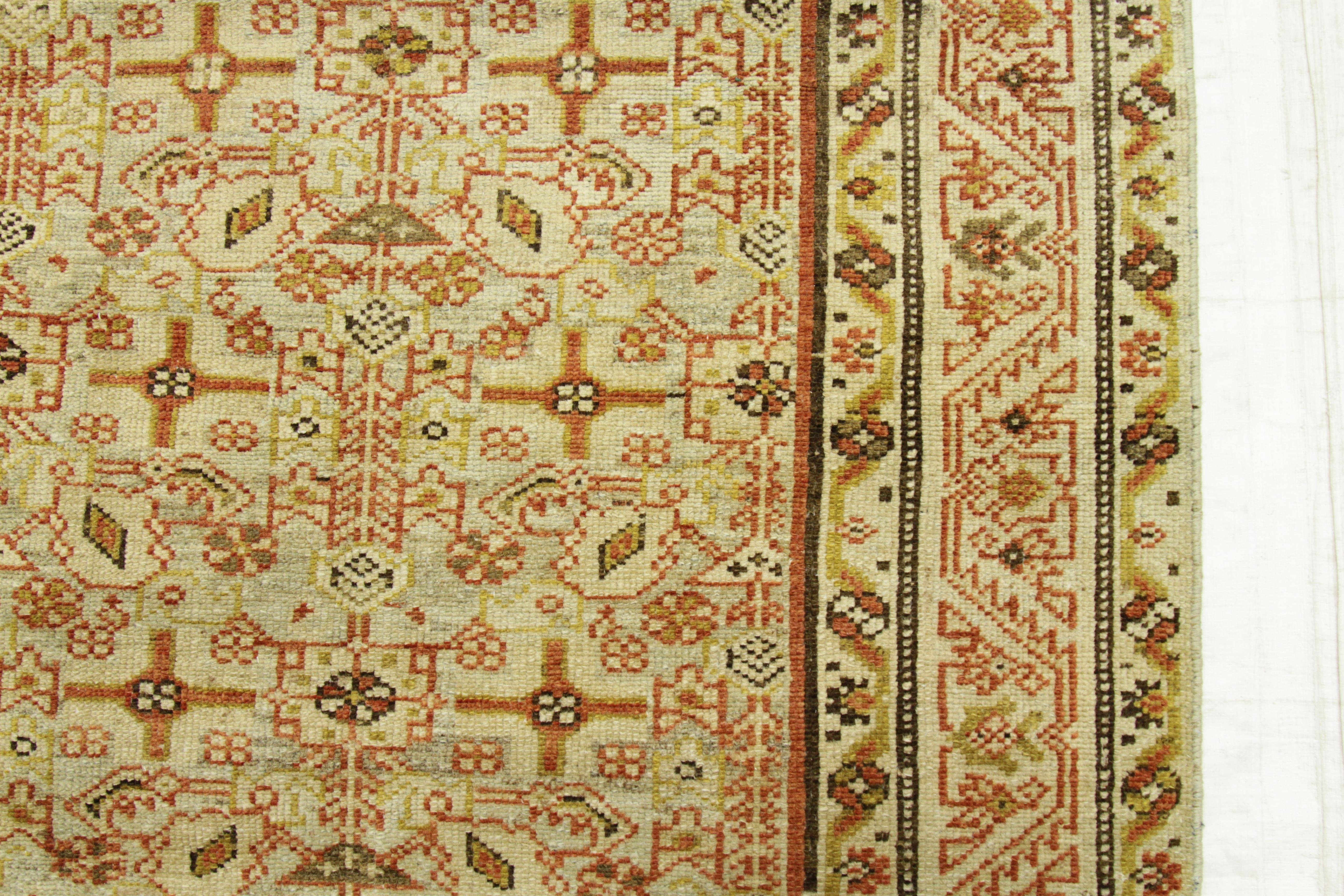 Tappeto persiano antico del 1950 in stile Malayer con squisite figure geometriche in vendita 1