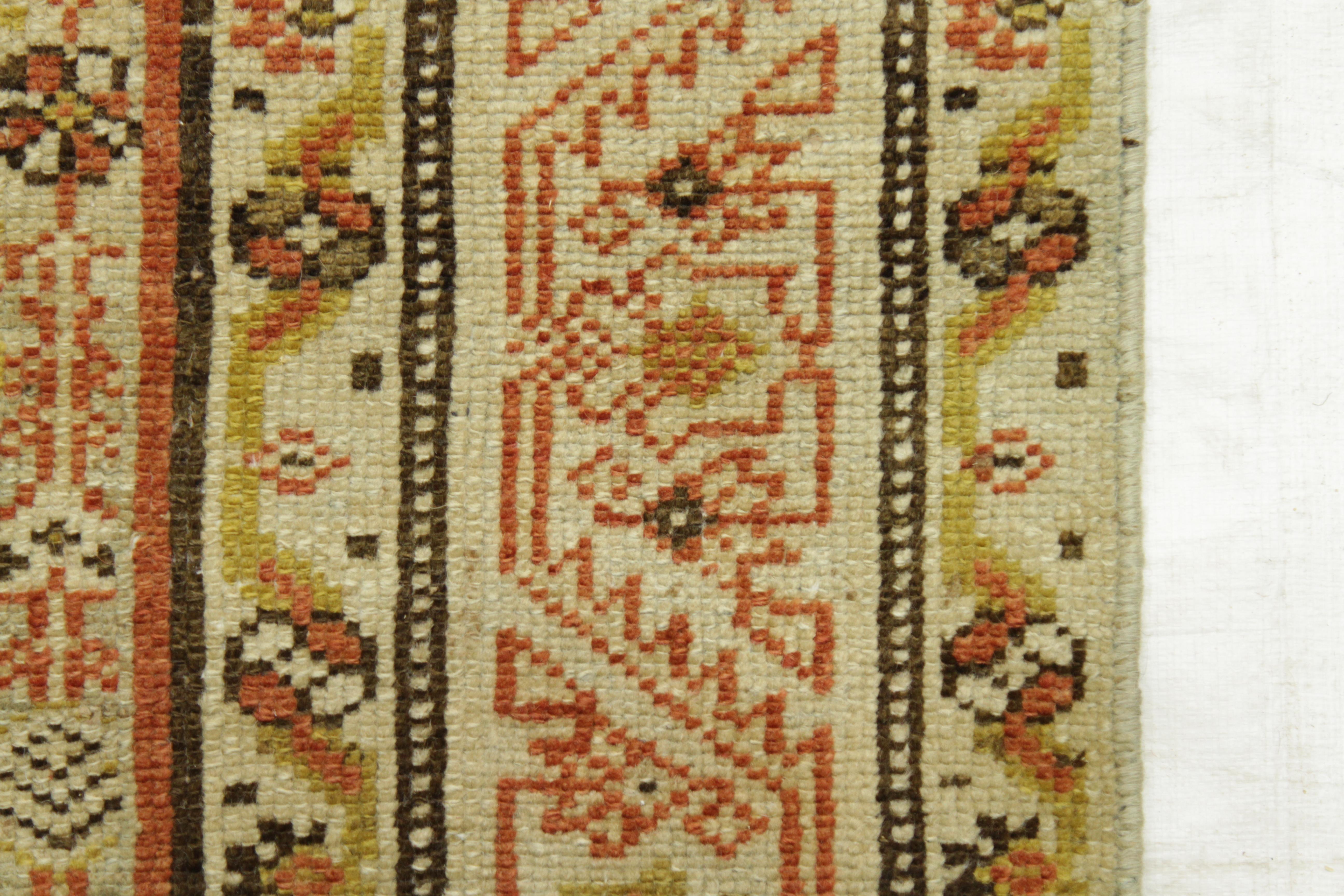 Tappeto persiano antico del 1950 in stile Malayer con squisite figure geometriche in vendita 2