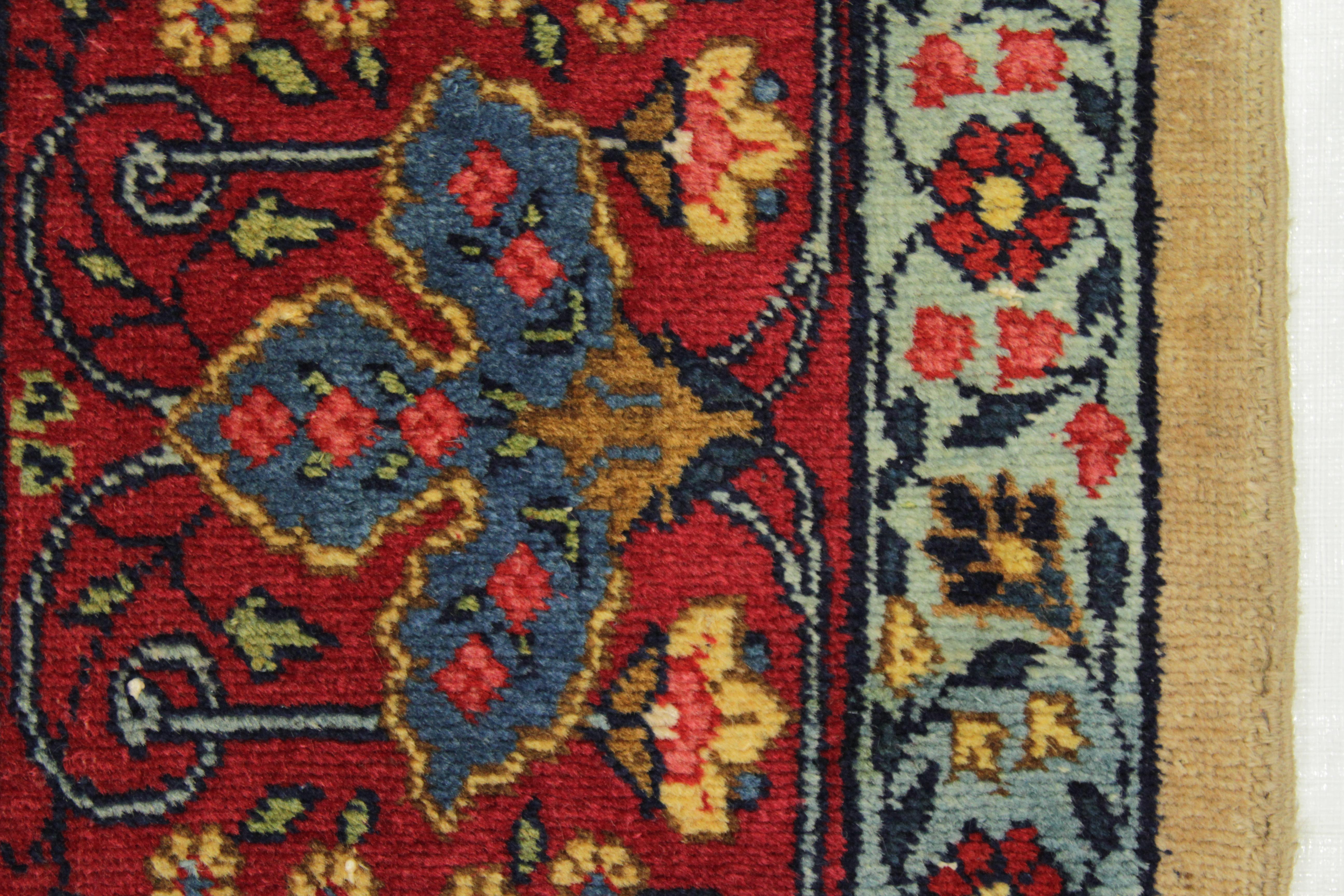 Antiker persischer Täbris-Teppich aus den 1950er Jahren mit üppigen „Herati“-Mustern in Rot und Schwarz im Angebot 2