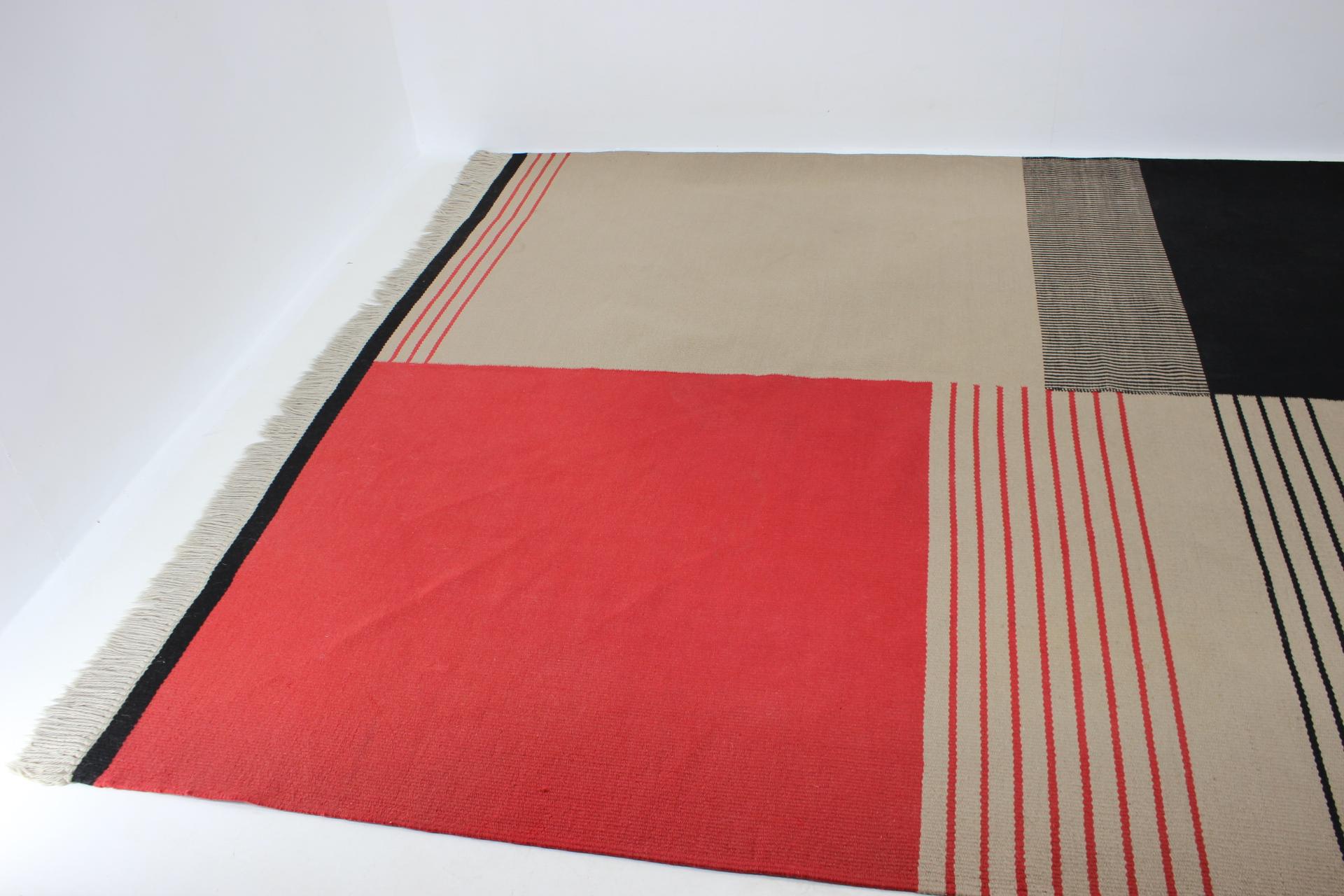 1950s Antonin Kybal Geometric Wool Rug, Czechoslovakia In Good Condition In Praha, CZ