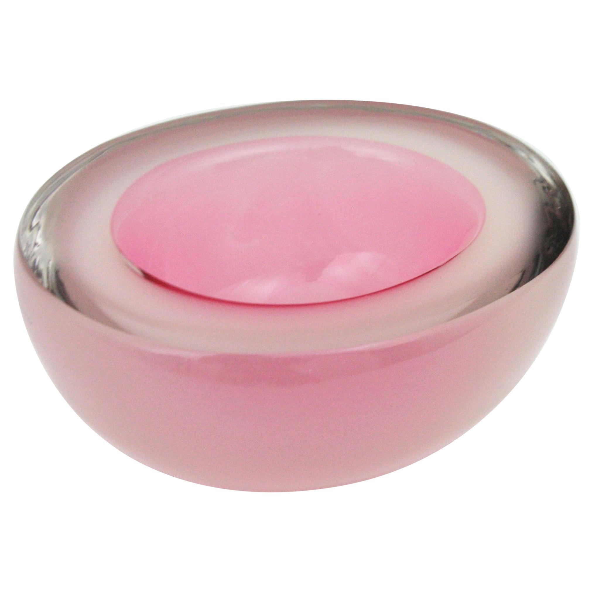 Archimede Seguso Murano Opal Pink & White Alabastro Oval Geode Glass Bowl, 1950s
