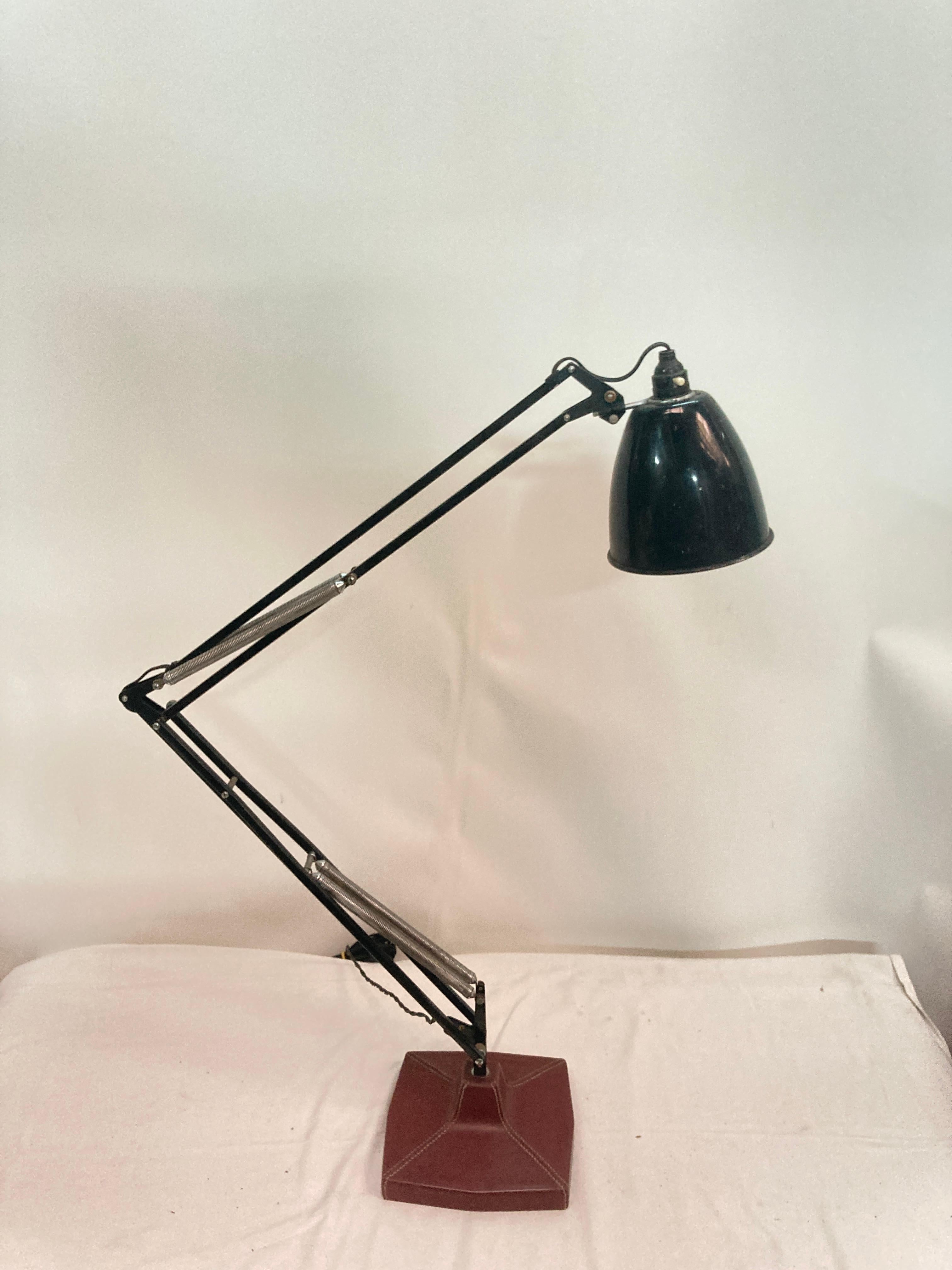 1950's  architect articulated lamp by Anglepoise and Hermès In Good Condition For Sale In New York, NY