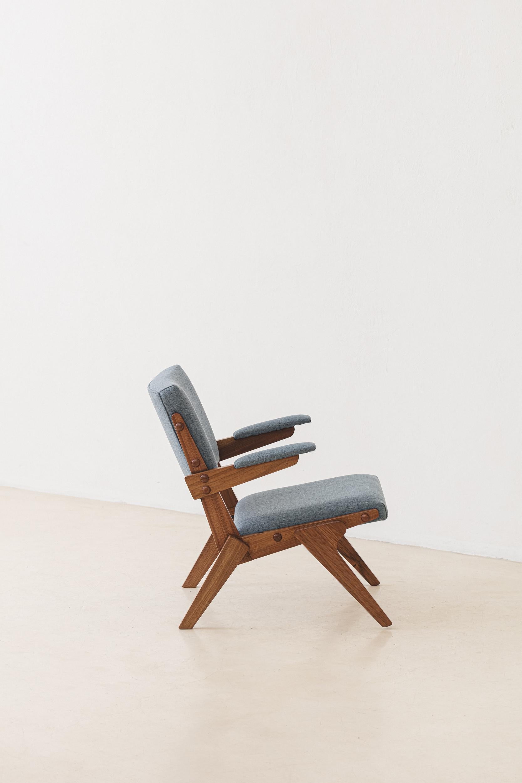 Fabric 1950s Armchair by Fábrica de Móveis Pau Brasil, Brazilian Mid-century Modern For Sale
