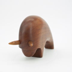 Escultura danesa de teca Toro escandinavo Tjomsland Bojesen Arne Basse Leo Kari