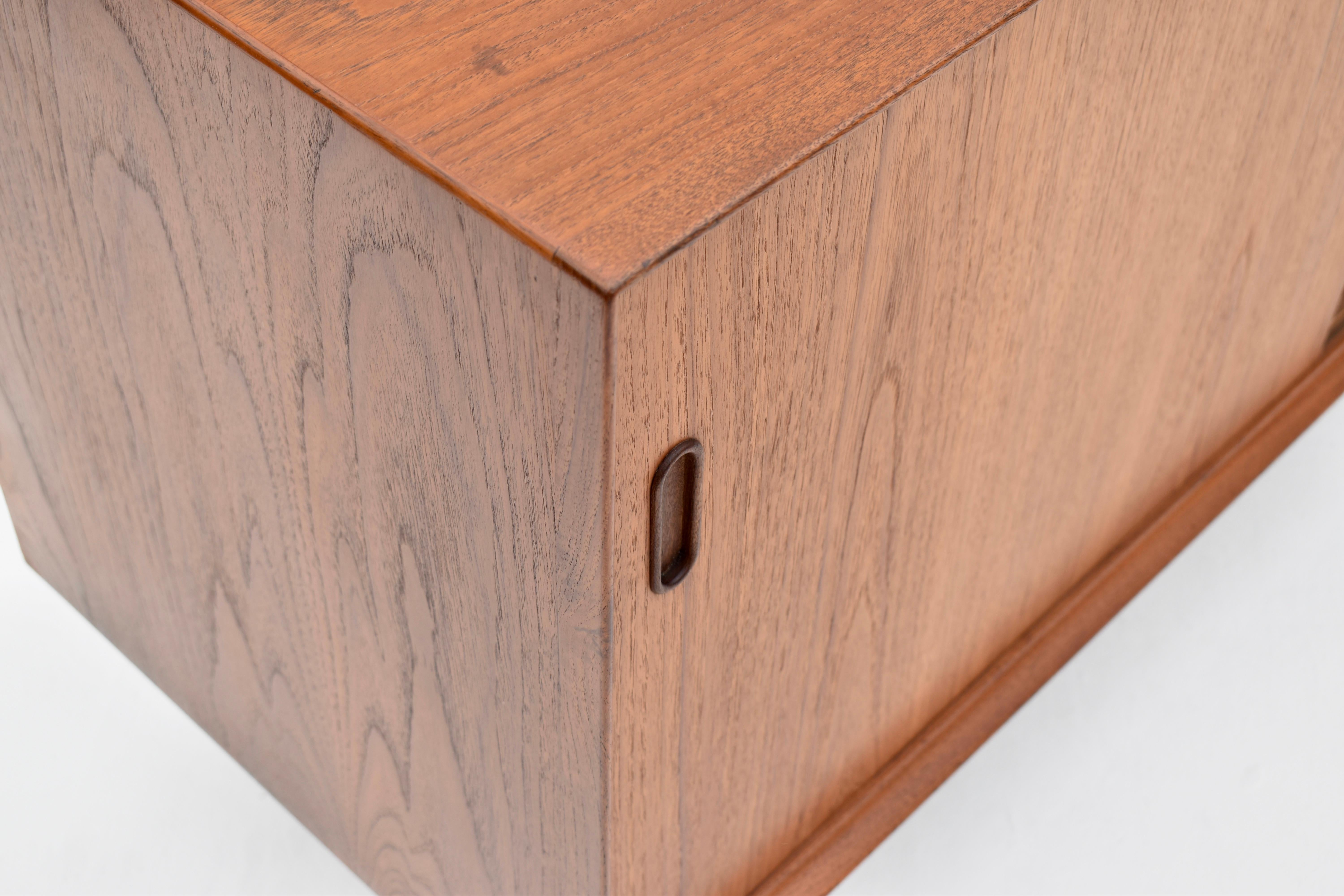 1950s Arne Vodder Model OS11 Teak & Oak Trienalle Sideboard For Sibast, Denmark 4